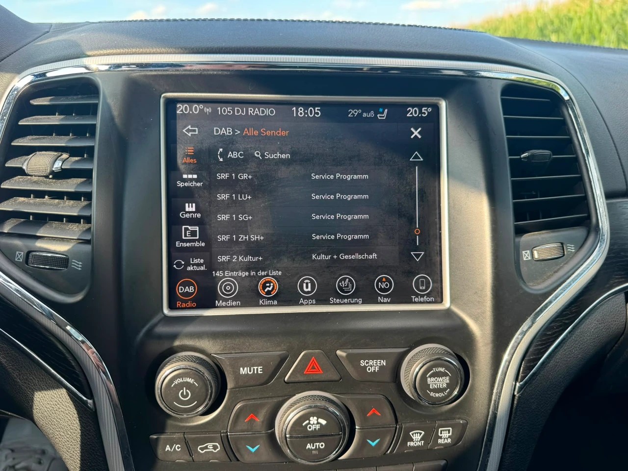 JEEP Grand Cherokee 3.0 CRD Summit Automatic mit Anhängerkupplung 3.5t-image-9