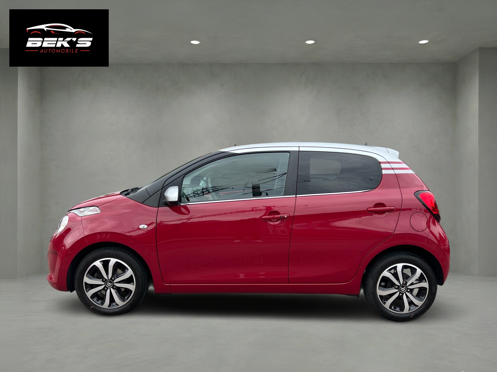 CITROEN C1 1.2 VTi Shine Edition-image-1