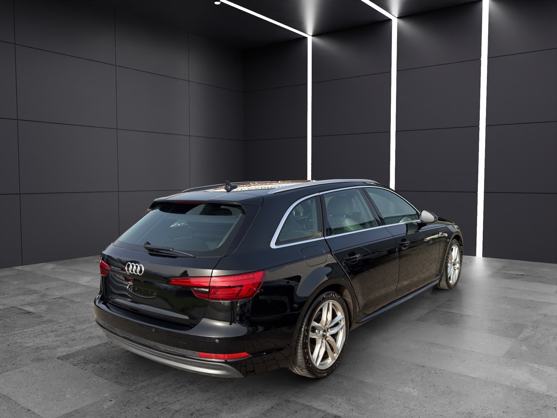 AUDI A4 Avant 2.0 TDI Design quattro S-tronic-image-5