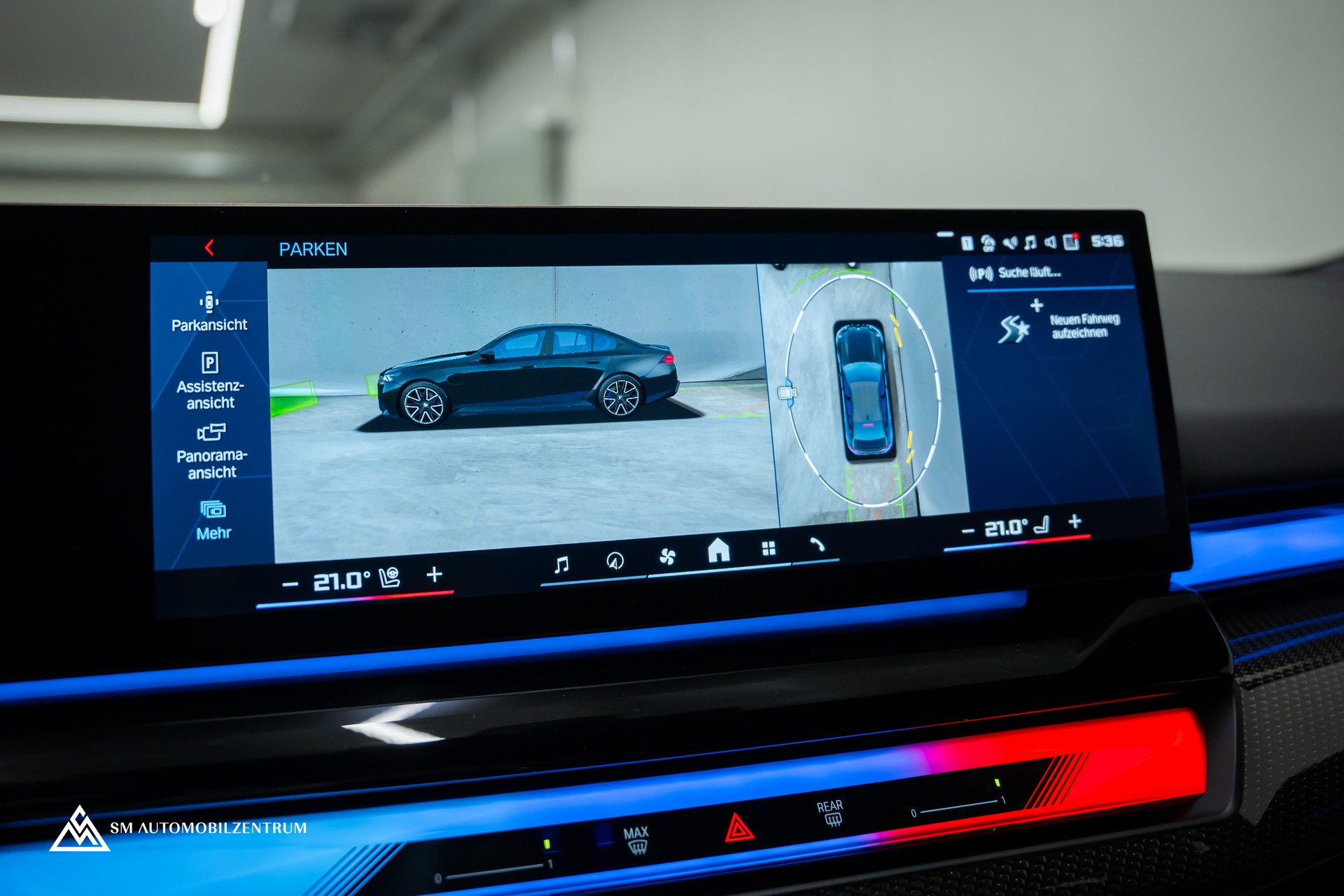 BMW M5 xDrive / CH / Carbon Exterieur & Interieur / 360° / Head-Up / Sitzbelüftung-image-44