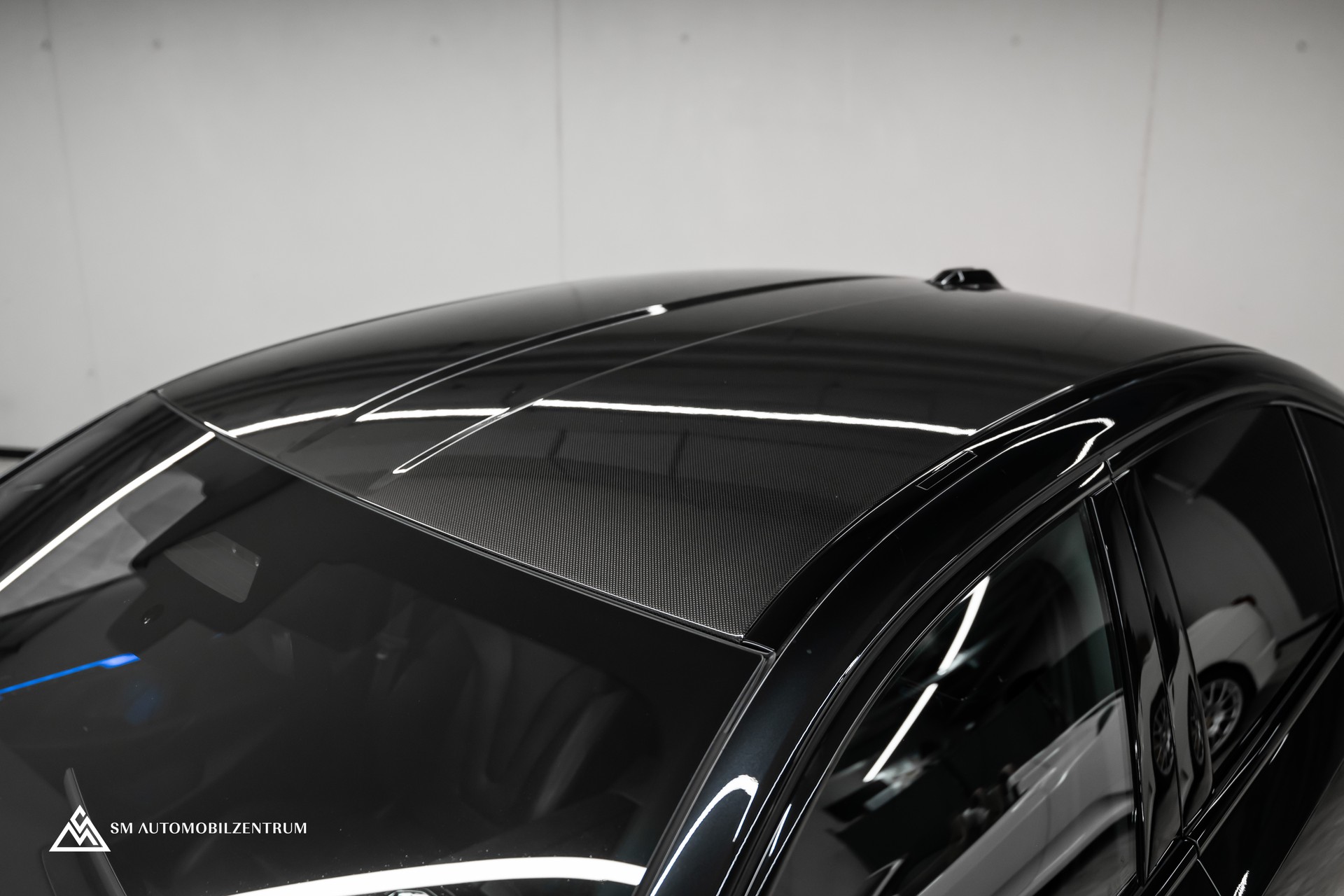 BMW M5 xDrive / CH / Carbon Exterieur & Interieur / 360° / Head-Up / Sitzbelüftung-image-5