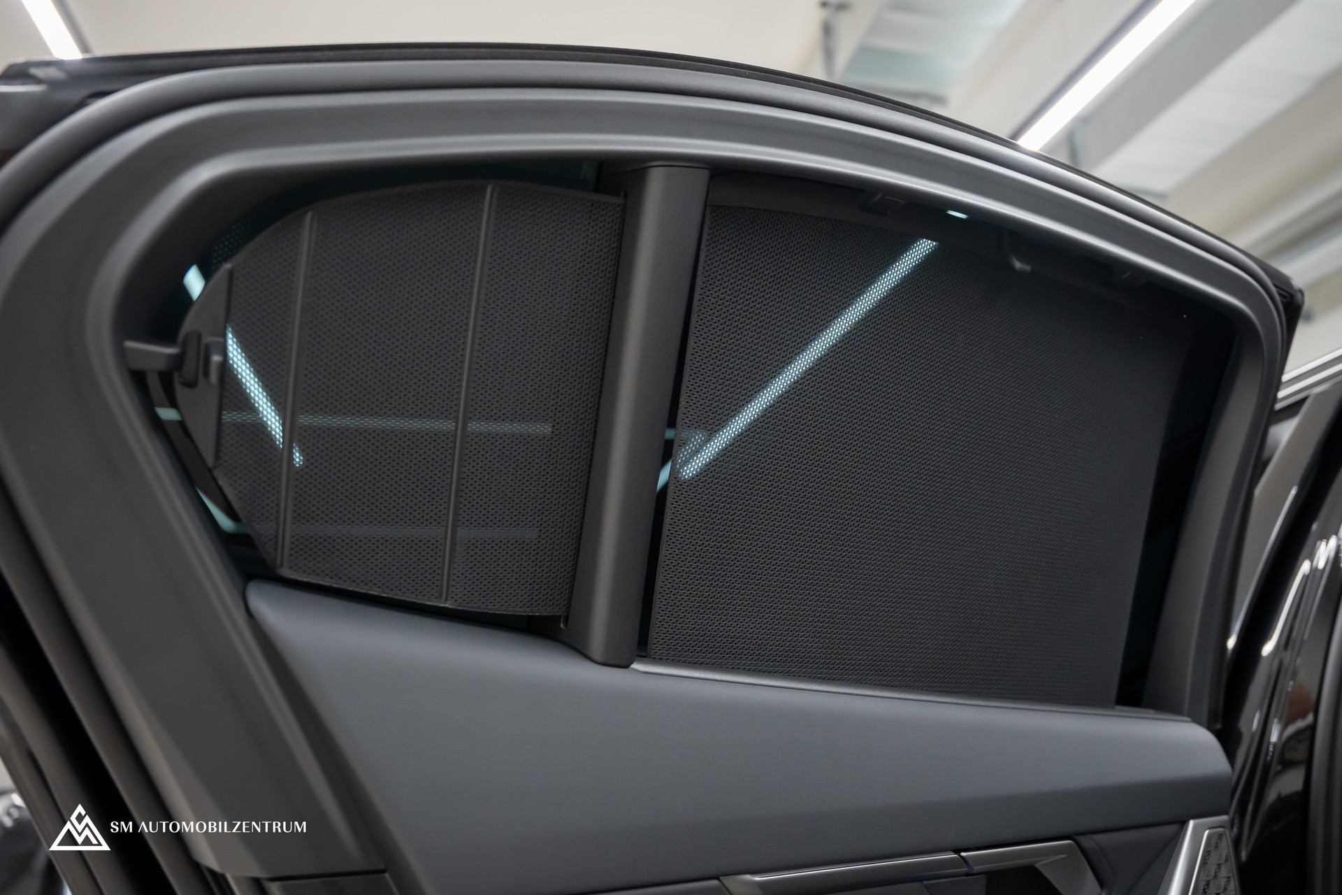 BMW M5 xDrive / CH / Carbon Exterieur & Interieur / 360° / Head-Up / Sitzbelüftung-image-28