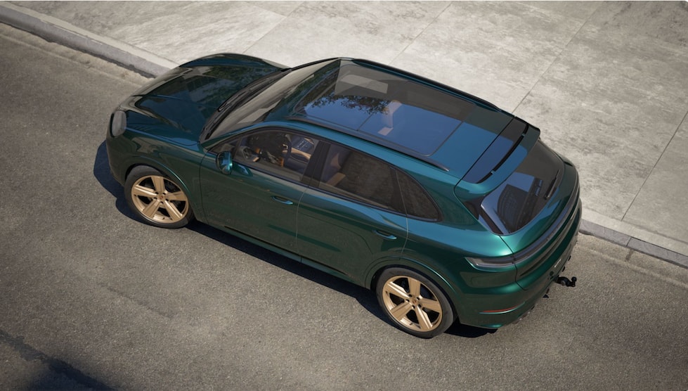 PORSCHE Cayenne GTS Tiptronic NEW EXKLUSIVE PTS PORSCHE RACING GREEN VOLLAUSSTATTUNG BURMESTER PTS-image-3
