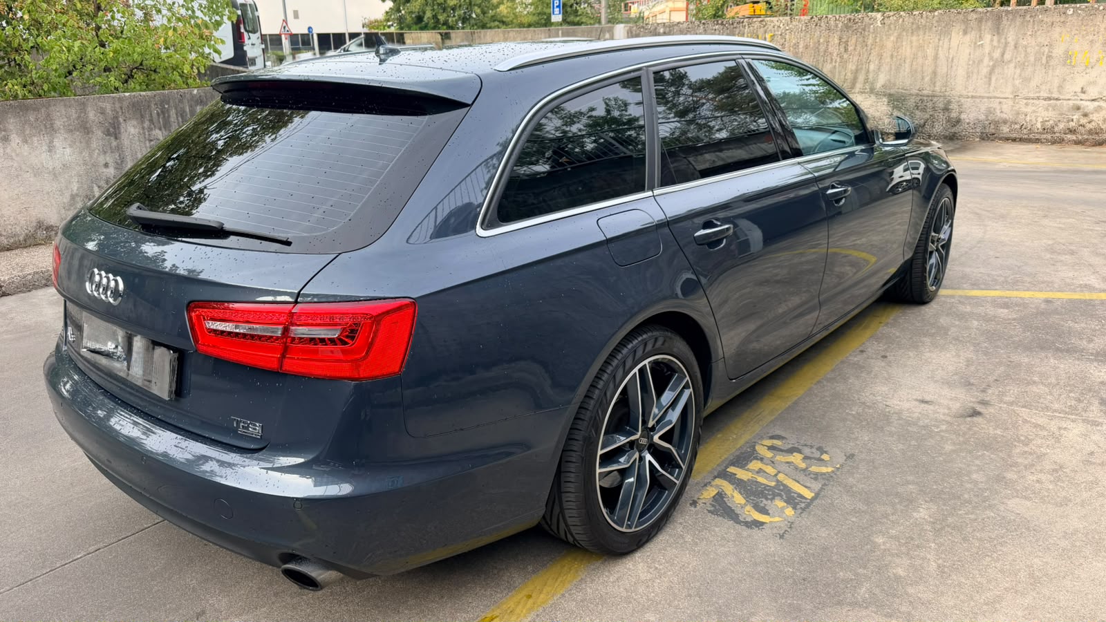 AUDI A6 Avant 3.0 TFSI V6 quattro S-tronic-image-2