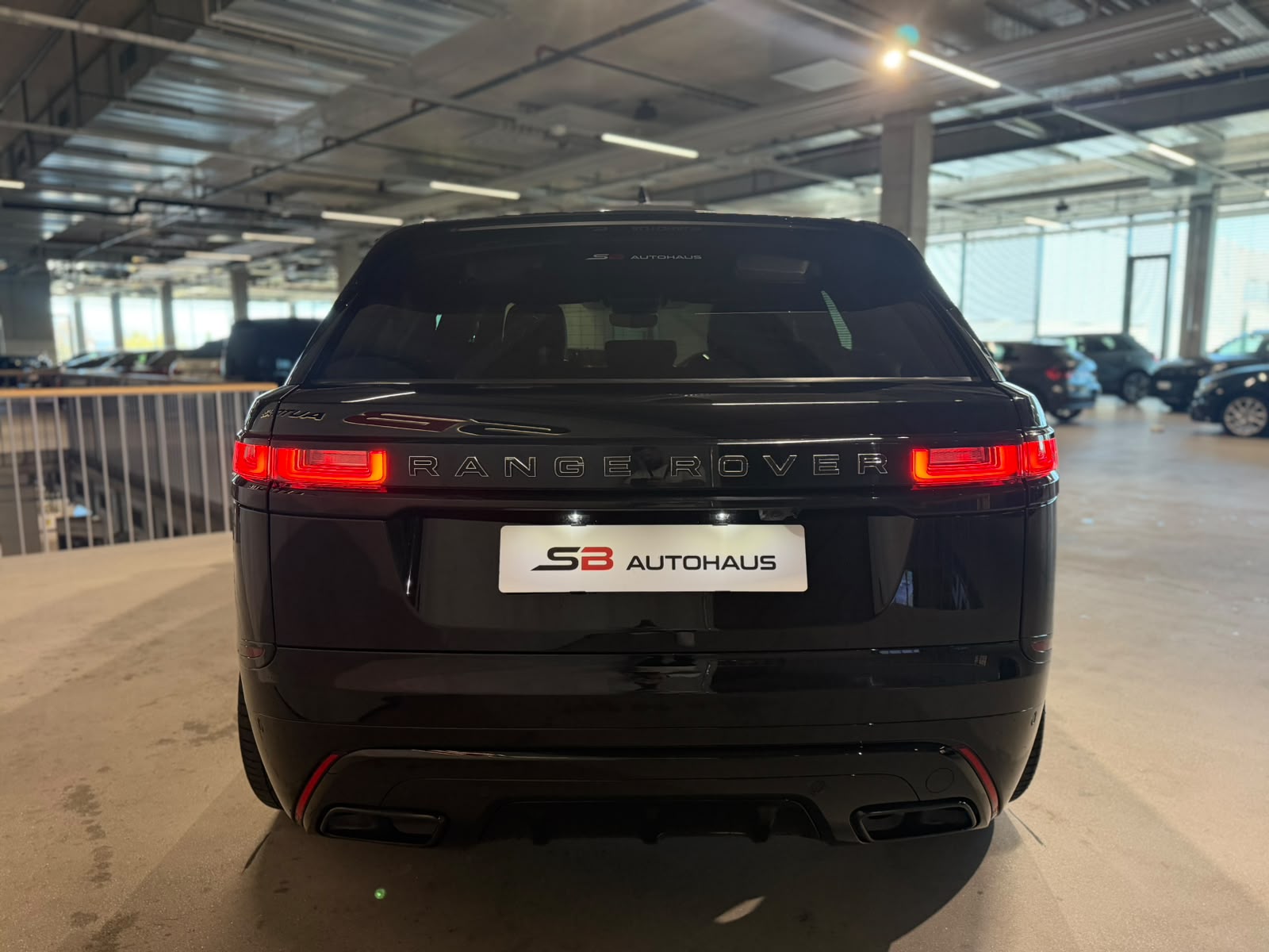 LAND ROVER Range Rover Velar R-Dynamic P 380 HSE Automatic (CH)-image-17