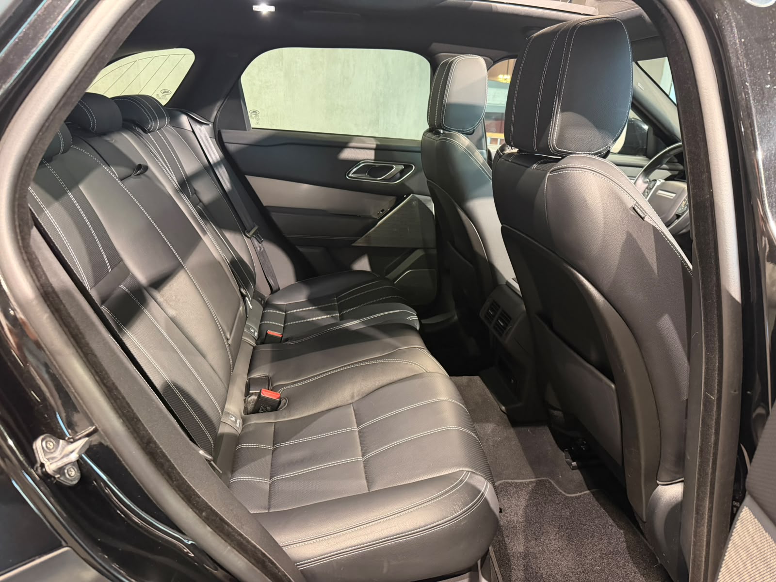 LAND ROVER Range Rover Velar R-Dynamic P 380 HSE Automatic (CH)-image-19
