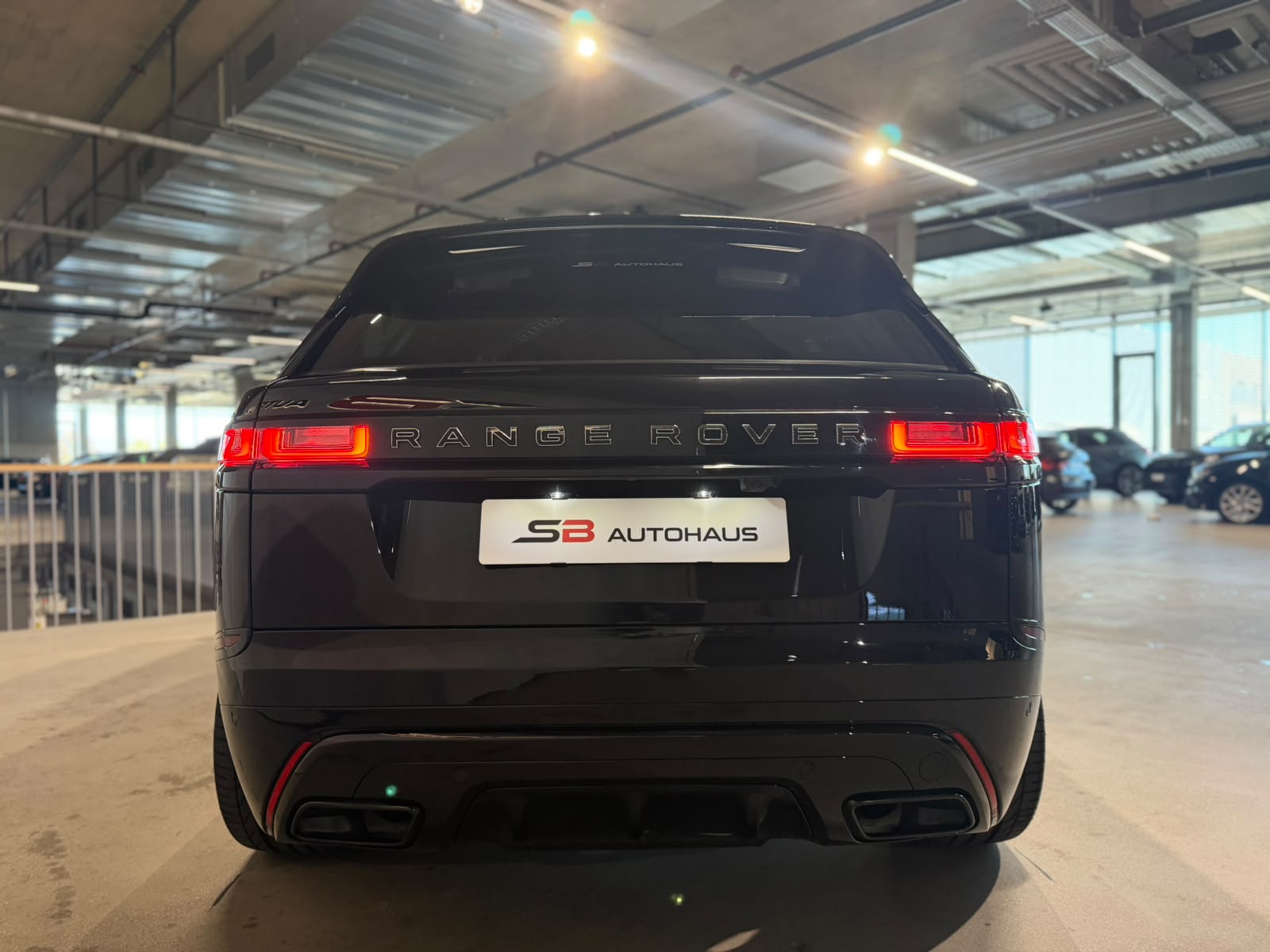 LAND ROVER Range Rover Velar R-Dynamic P 380 HSE Automatic (CH)-image-11