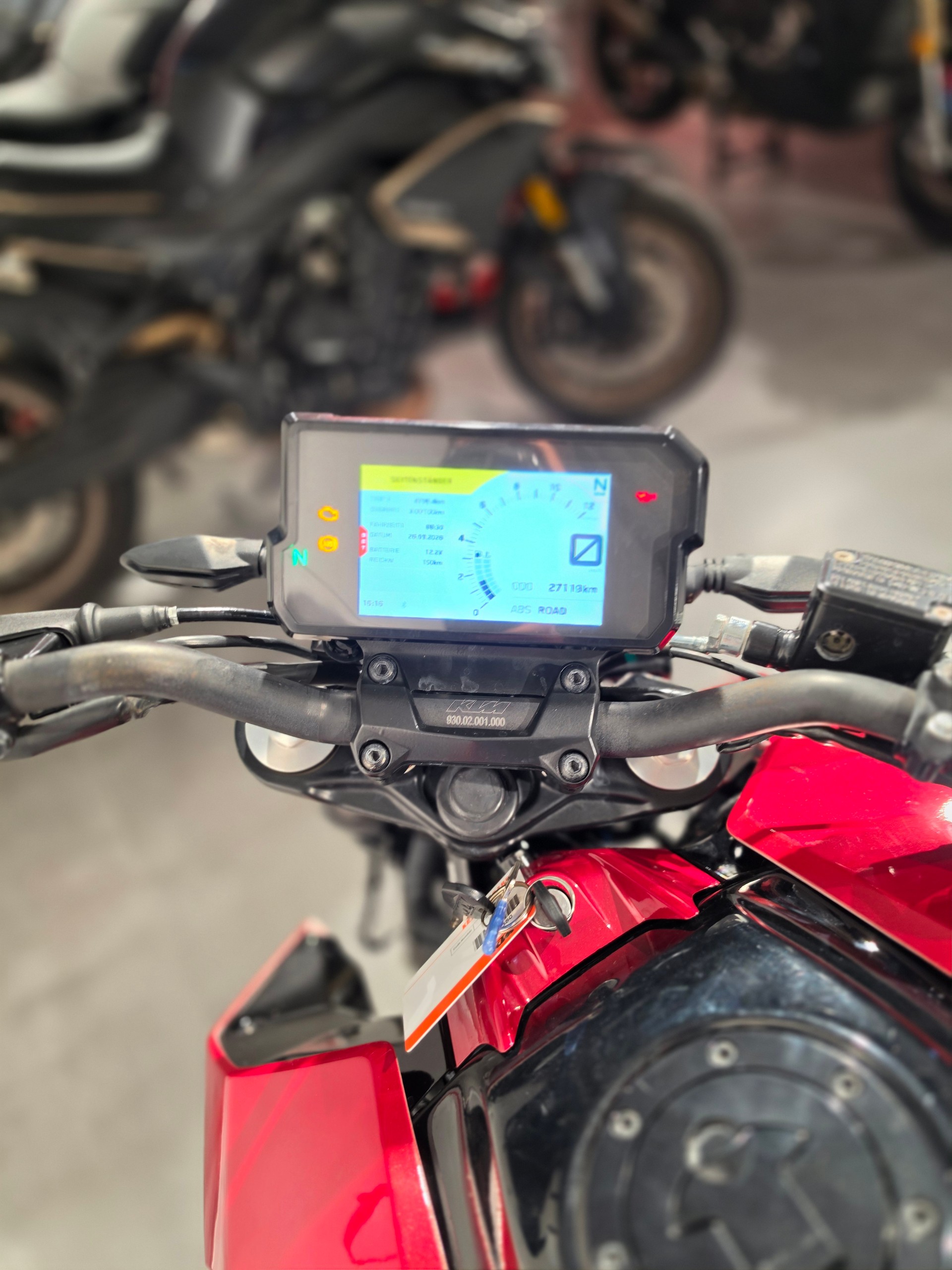 KTM 125 Duke ABS-image-4
