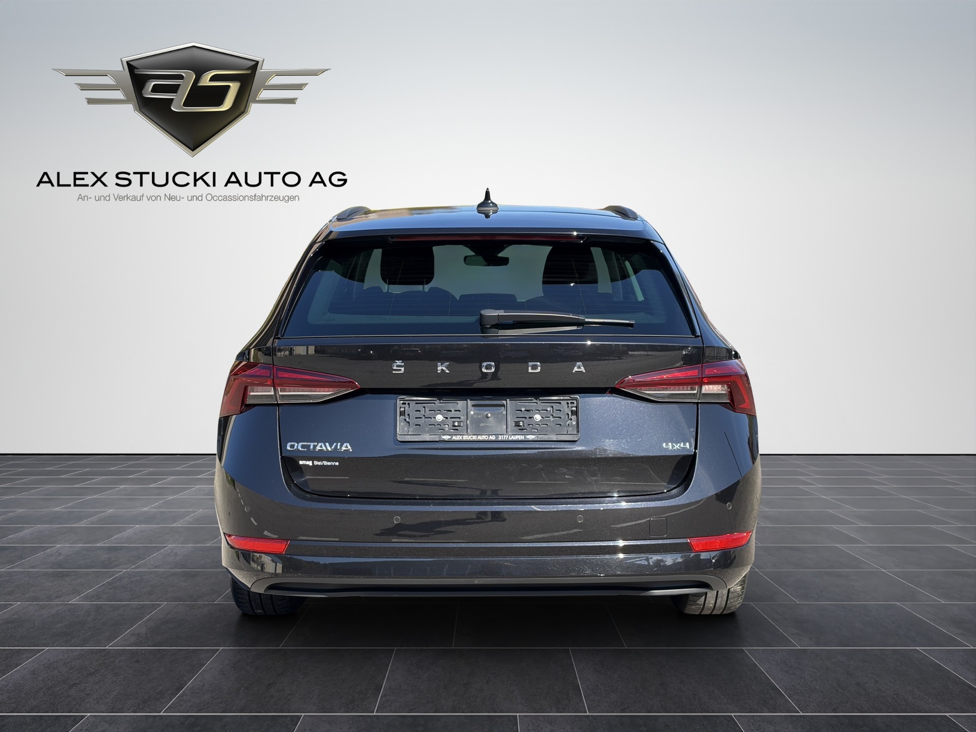 SKODA Octavia Combi 2.0 TSI Ambition DSG 4x4-image-6