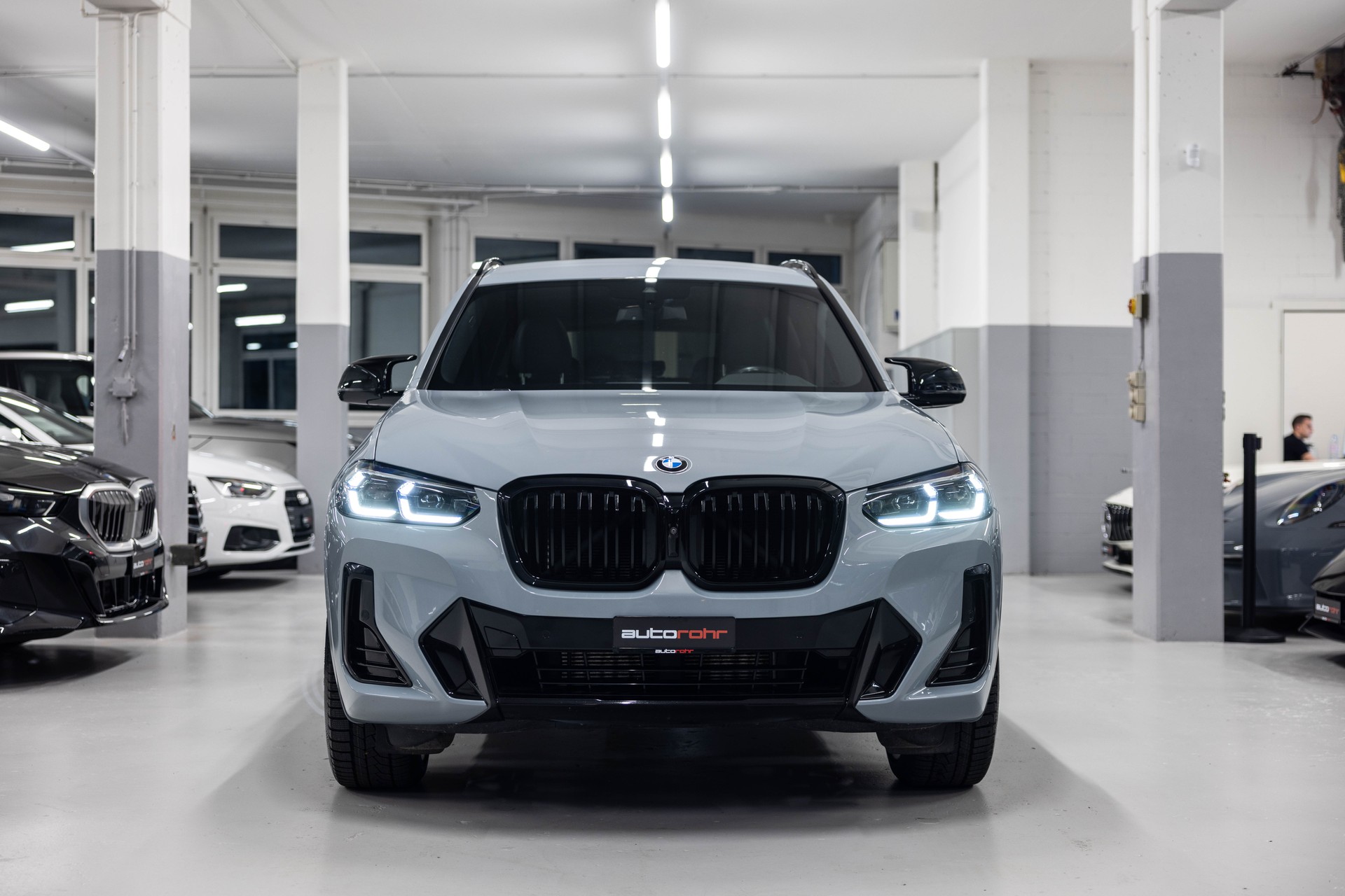BMW X3 M40i M-Sport-showroom-element-1
