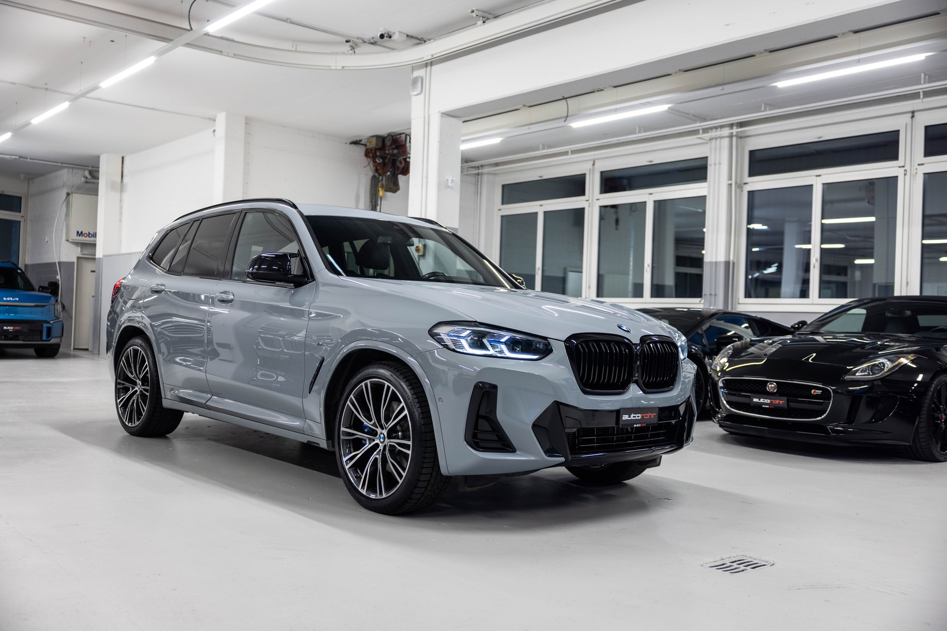 BMW X3 M40i M-Sport-showroom-element-2