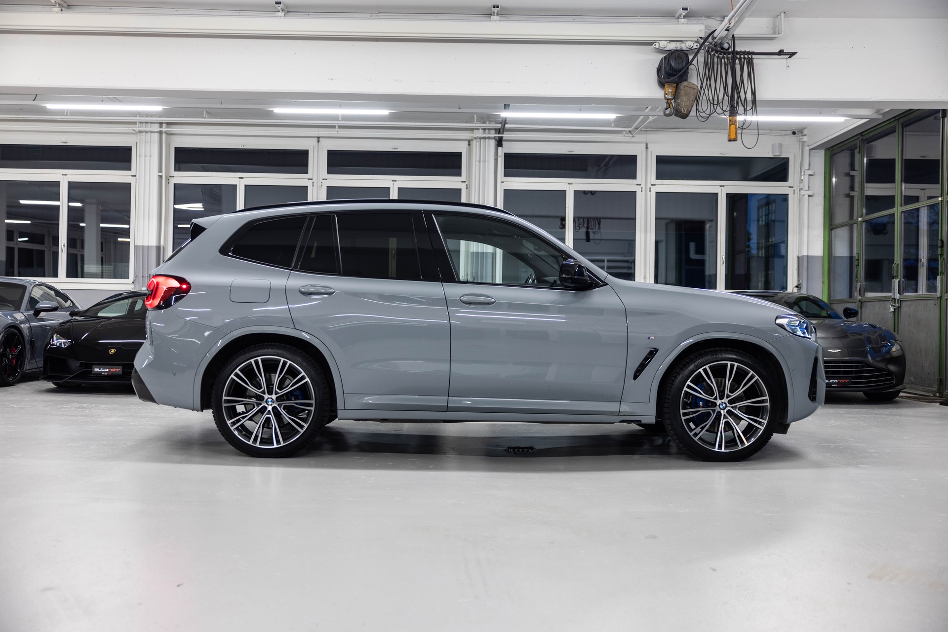 BMW X3 M40i M-Sport-showroom-element-3