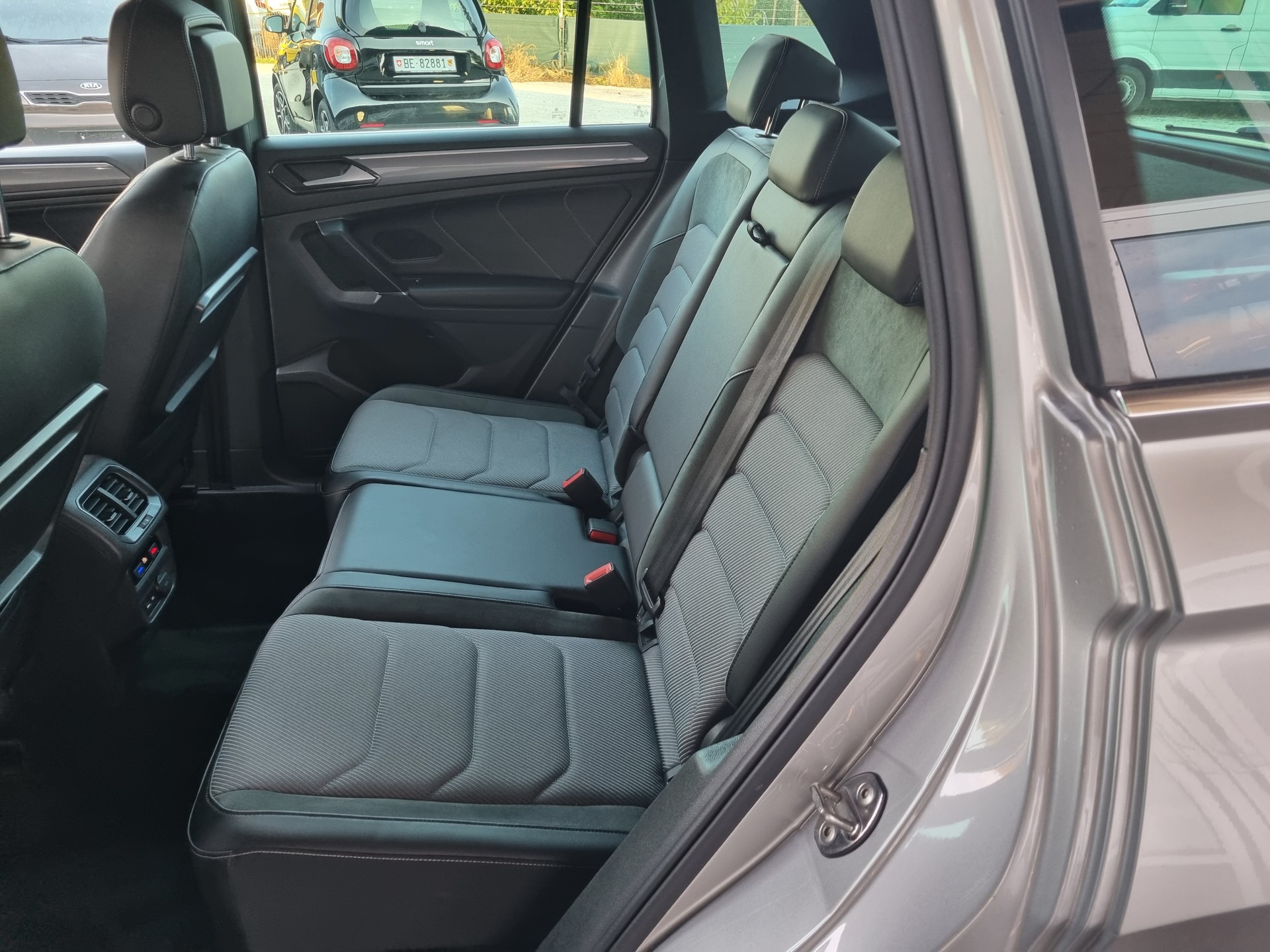 VW Tiguan 2.0 TDI SCR Highline 4Motion DSG-image-8