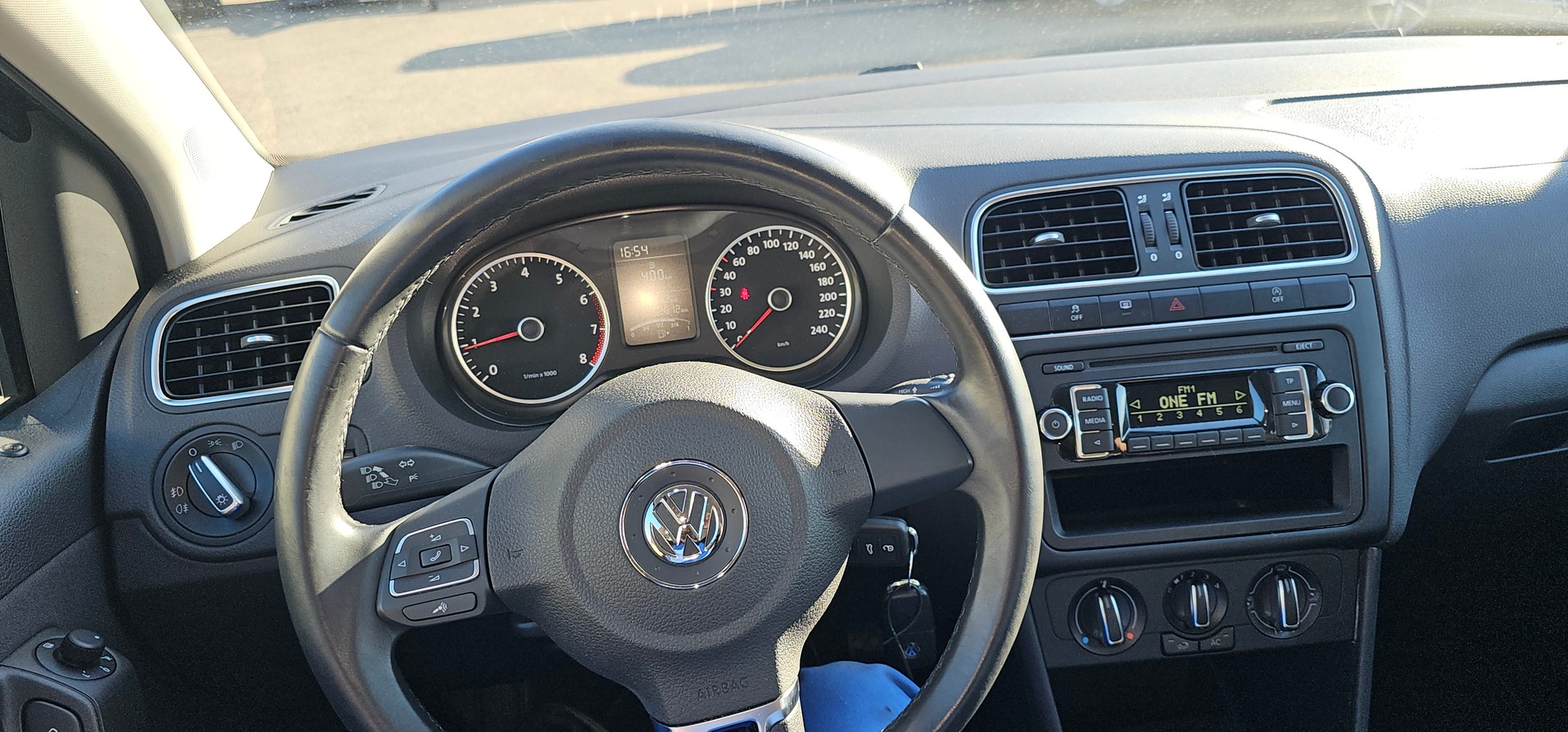 VW Polo 1.2 12V BlueMotion Technology Trendline-image-7