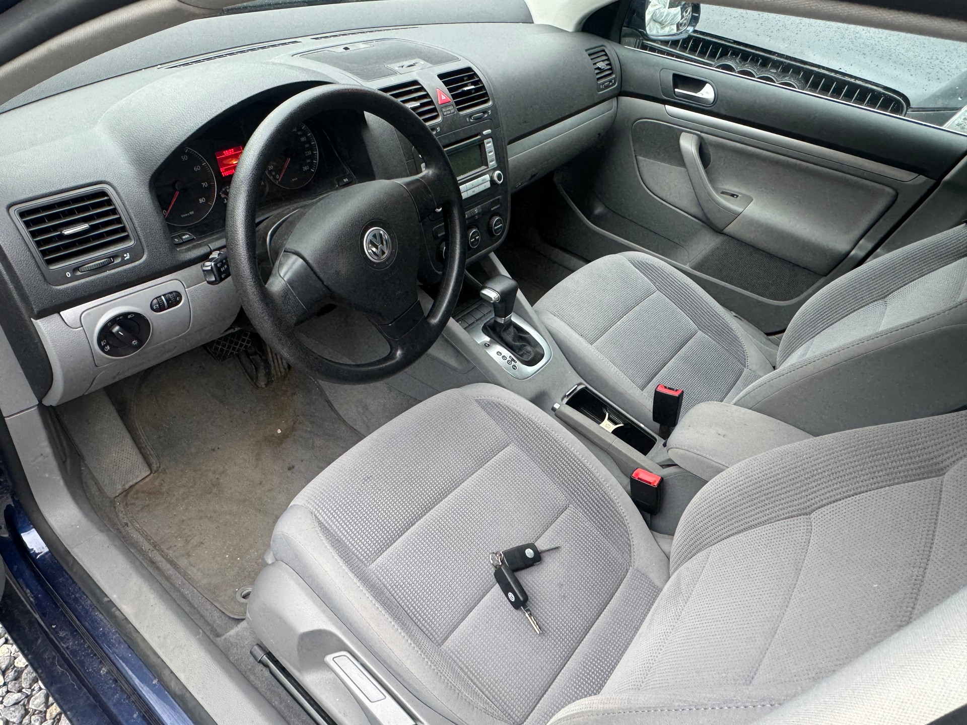 VW Jetta 2.0 FSI Sportline-image-10