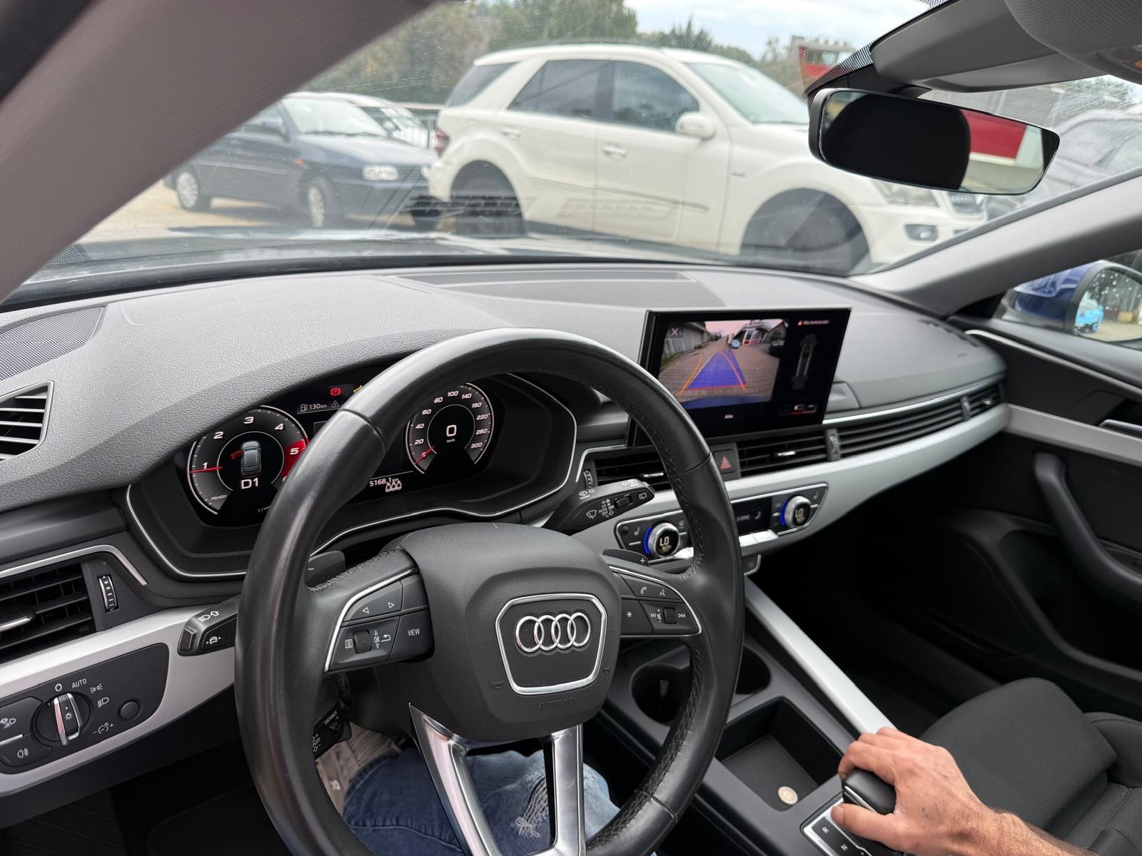 AUDI 2.0 35 TDI Advanced Attraction S-Tronic-image-1