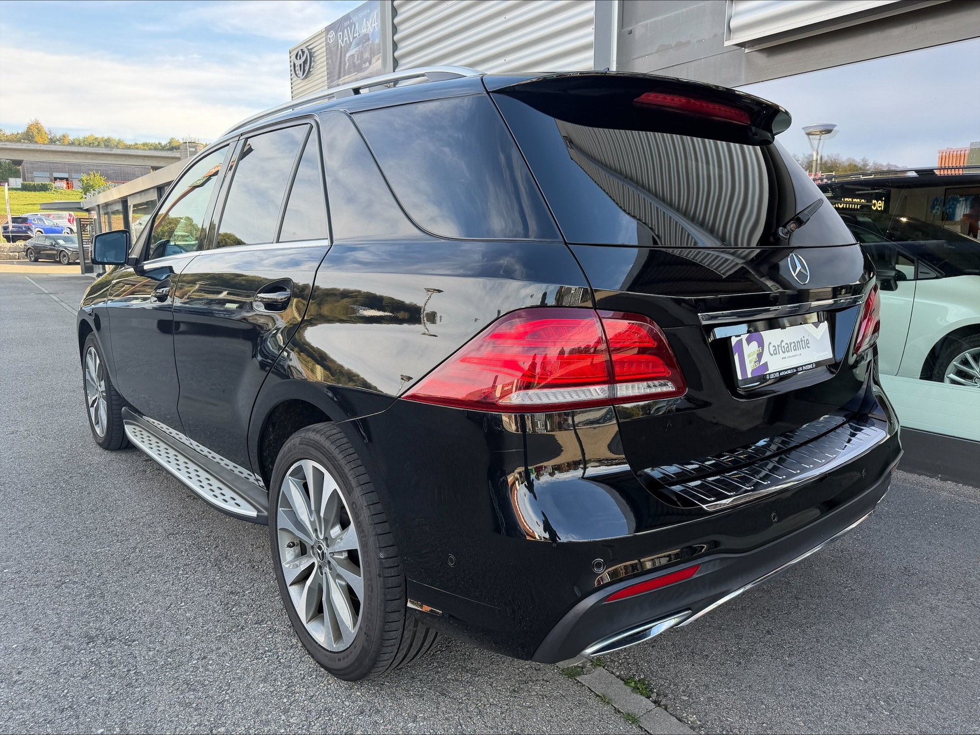 MERCEDES-BENZ GLE 350 d 4Matic 9G-Tronic-image-10