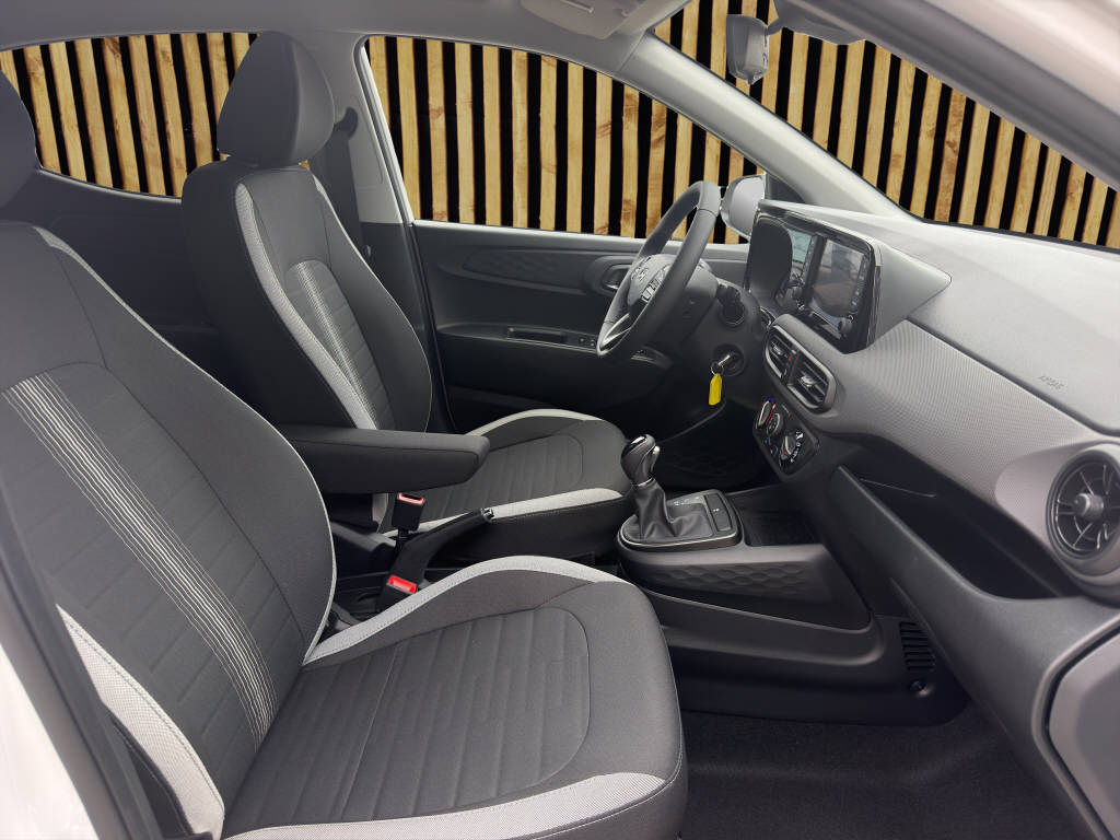 HYUNDAI i10 1.2 Amplia-image-4