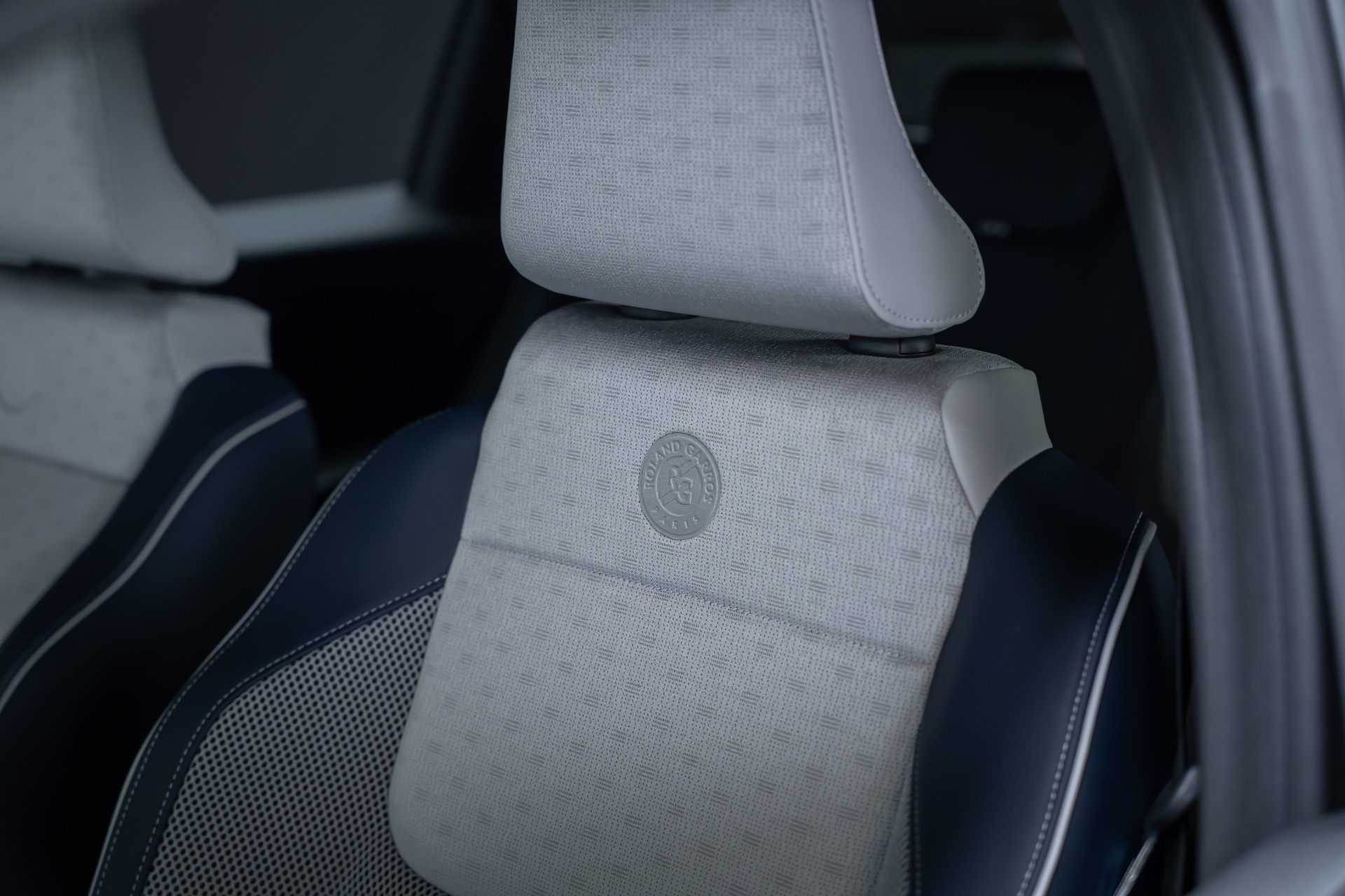 RENAULT R5 E-Tech Comfort Range Roland Garros / Rückfahrkamera / Lenkradheizung / Sitzheizung-image-11