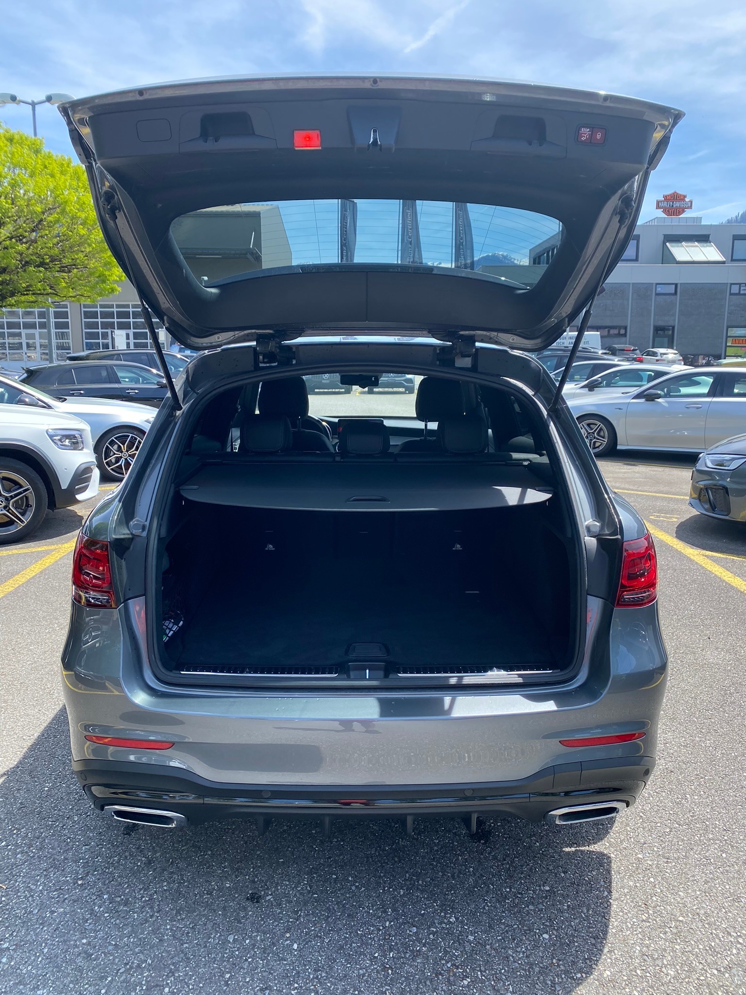 MERCEDES-BENZ GLC 300 d AMG Line 4m-image-4