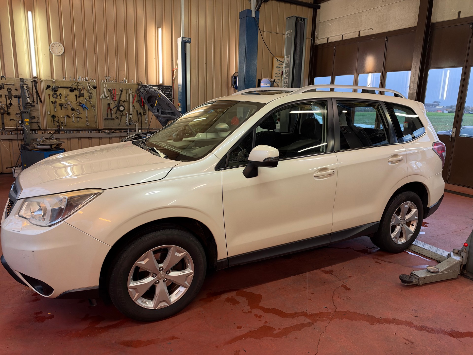 SUBARU Forester 2.0i Swiss-image-3