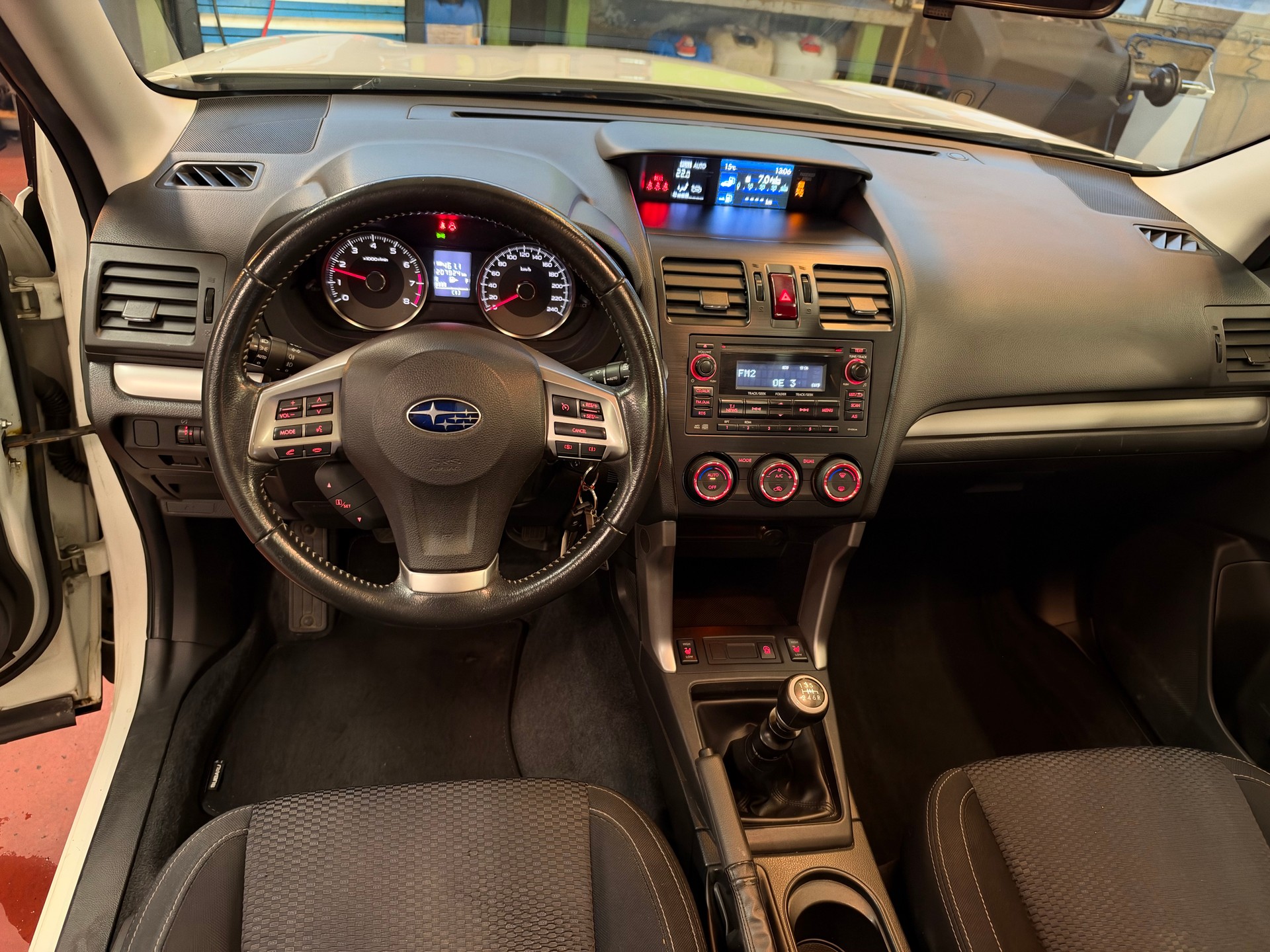 SUBARU Forester 2.0i Swiss-image-13