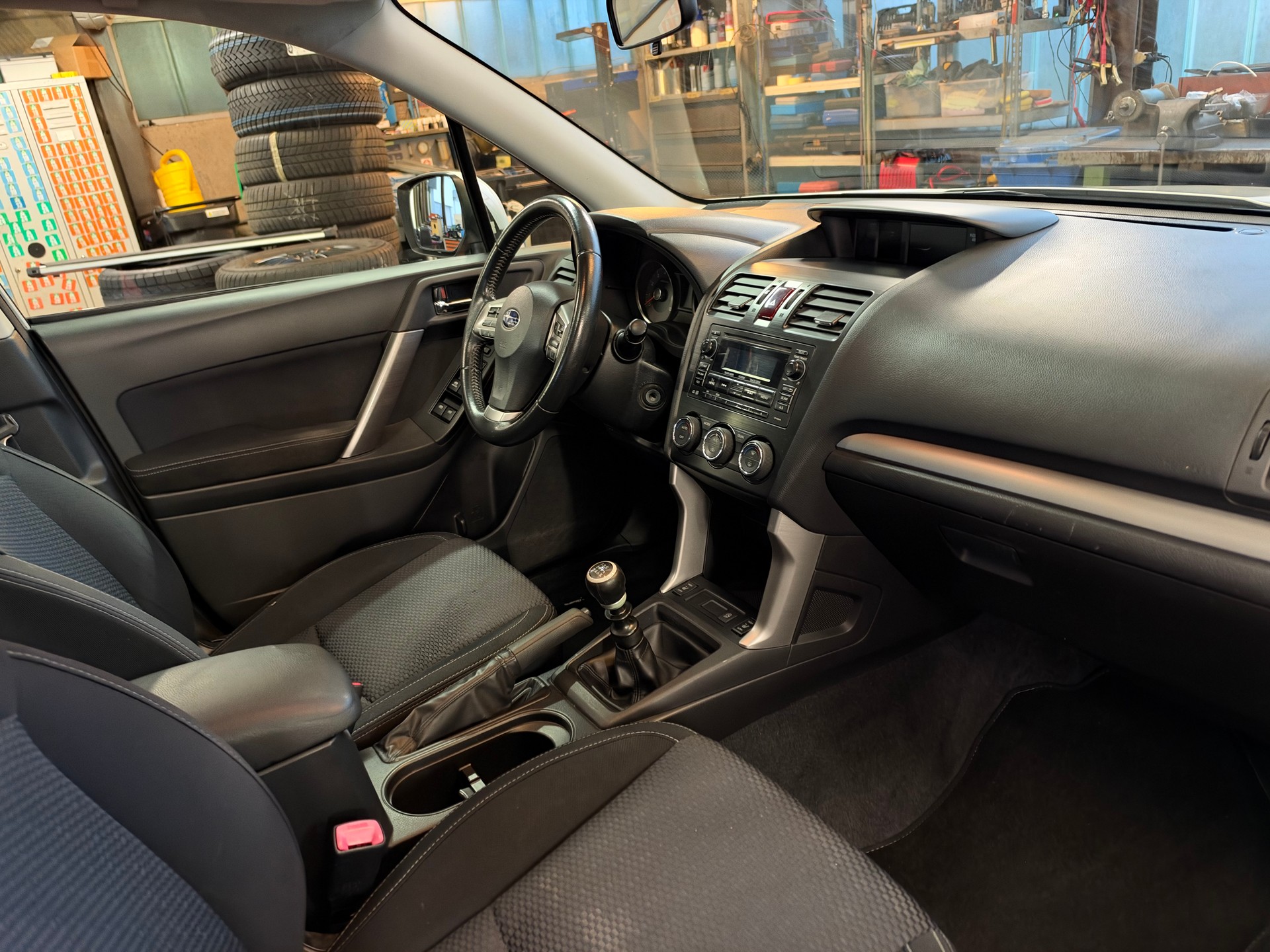 SUBARU Forester 2.0i Swiss-image-8