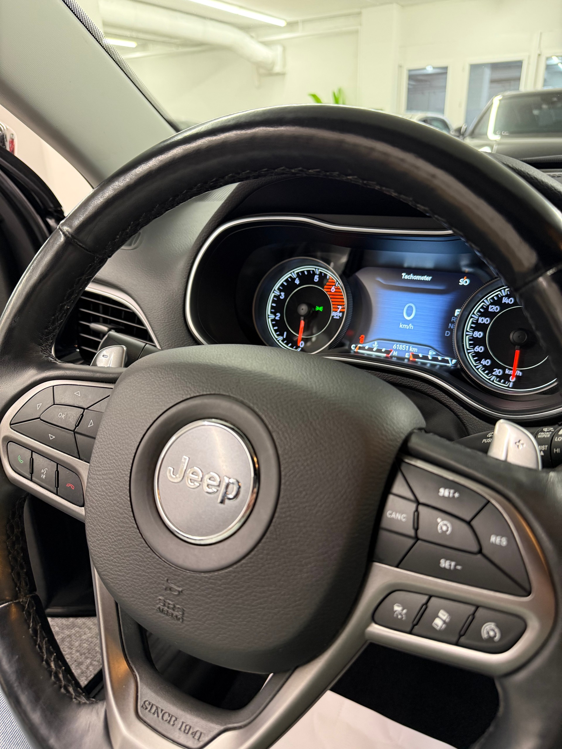 JEEP Cherokee 2.0 Limited AWD Drive I 9ATX AHK-image-19
