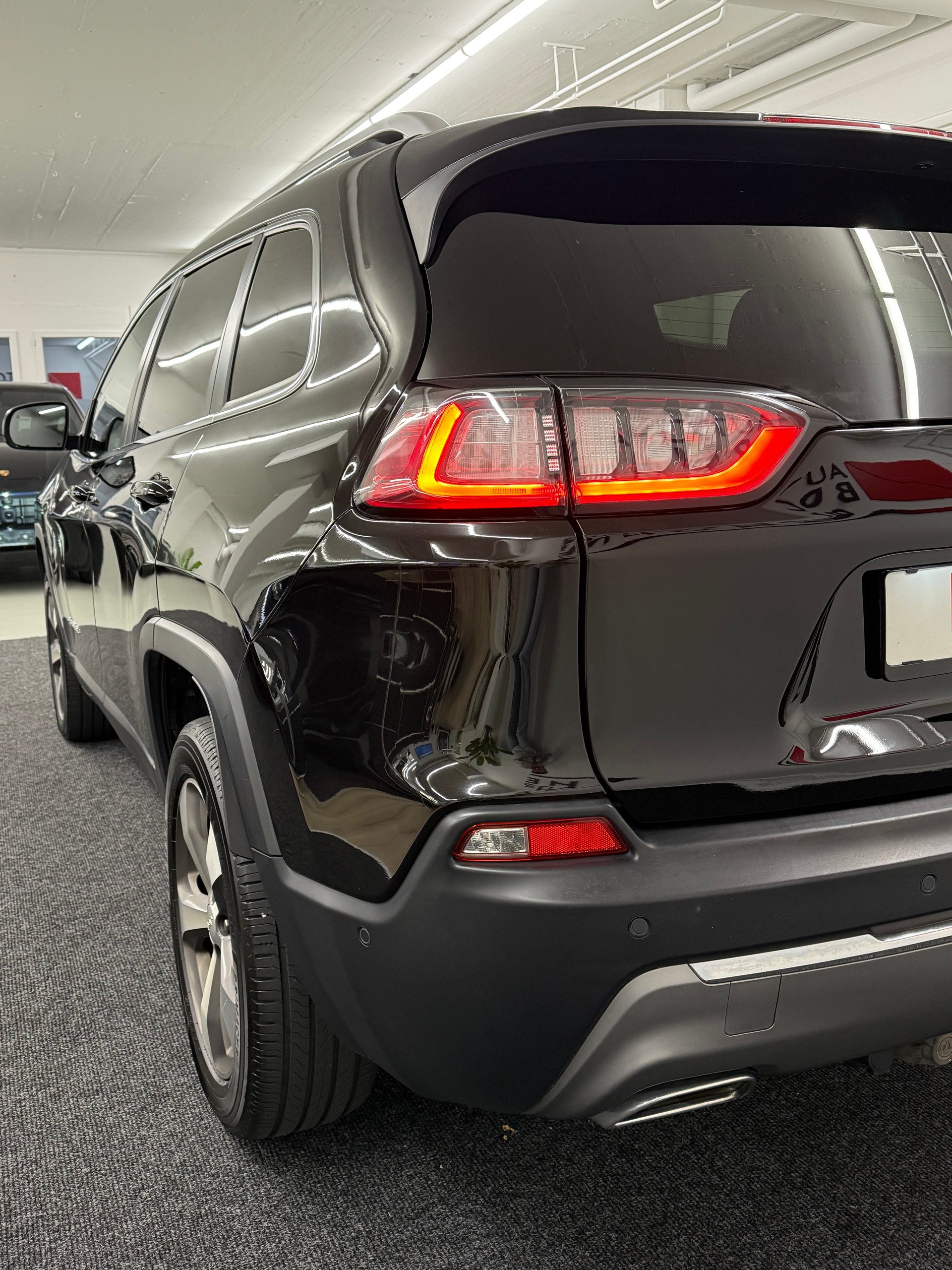 JEEP Cherokee 2.0 Limited AWD Drive I 9ATX AHK-image-8