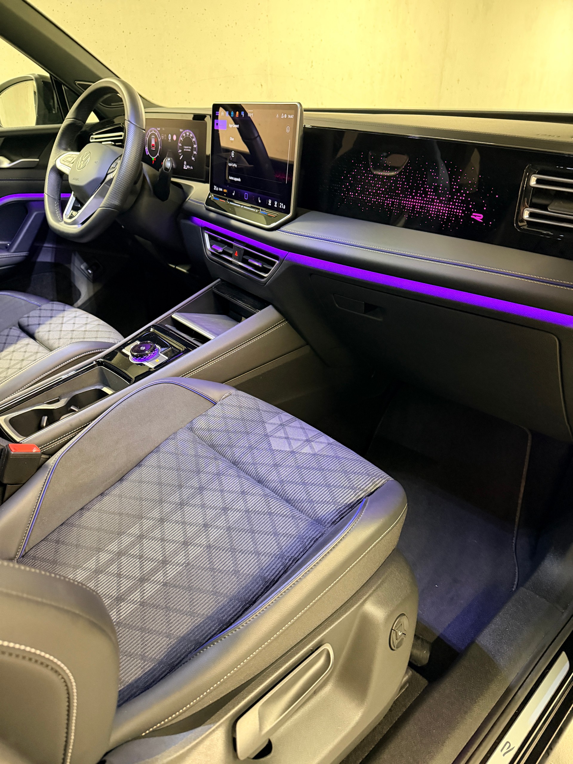 VW Tiguan 2.0 TSI DSG R-Line 4Motion-image-19