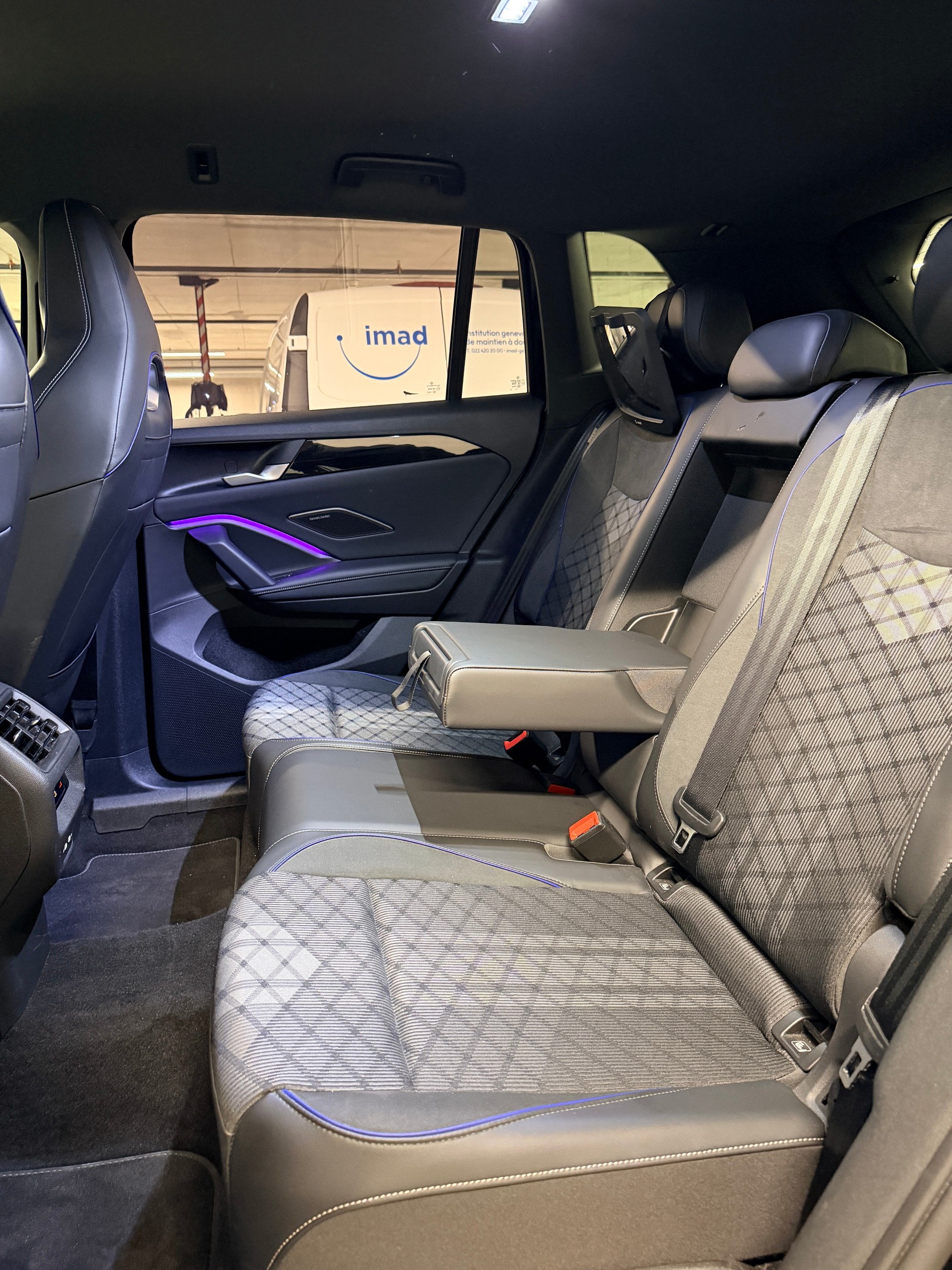 VW Tiguan 2.0 TSI DSG R-Line 4Motion-image-15