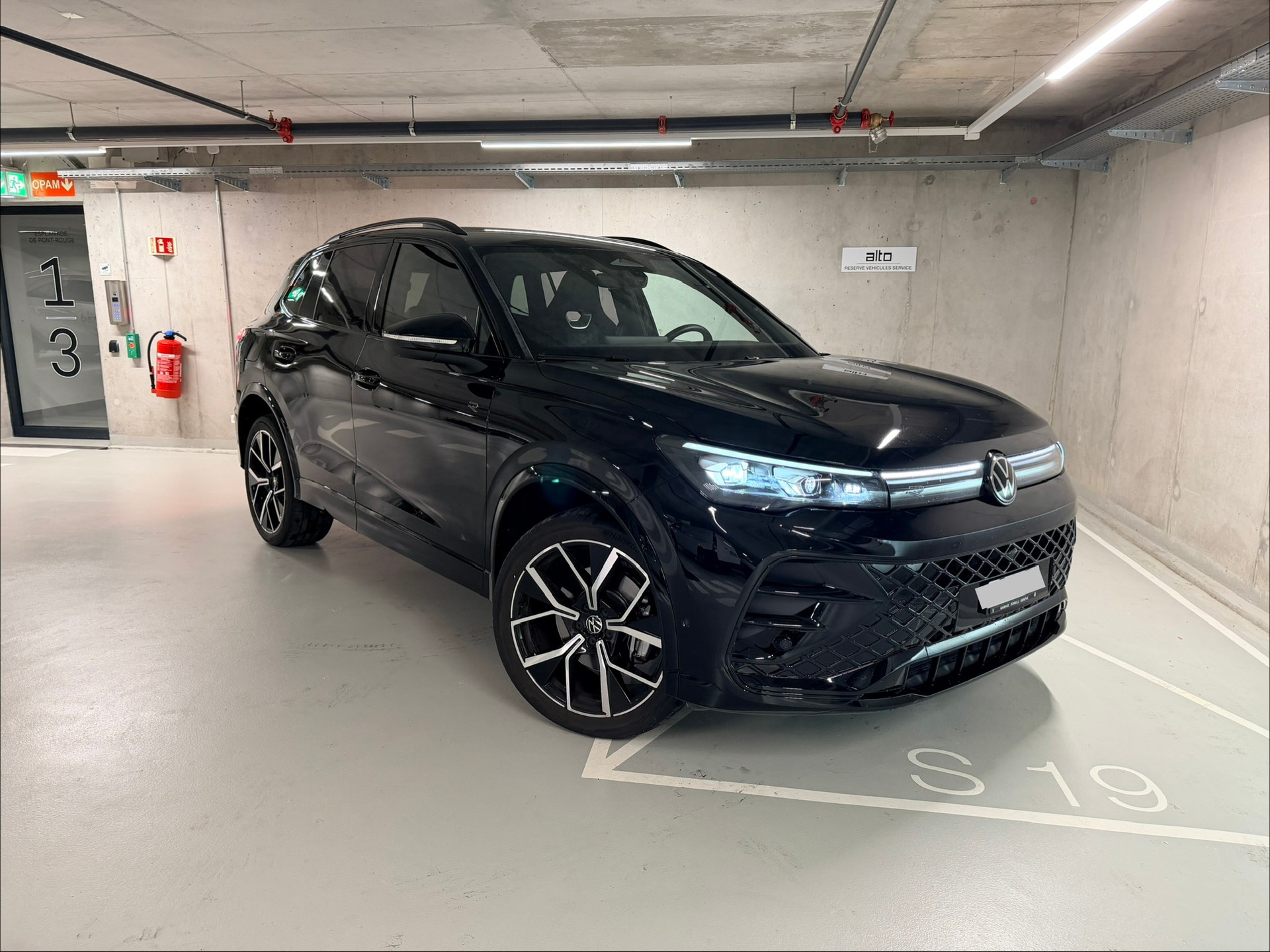 VW Tiguan 2.0 TSI DSG R-Line 4Motion-image-6