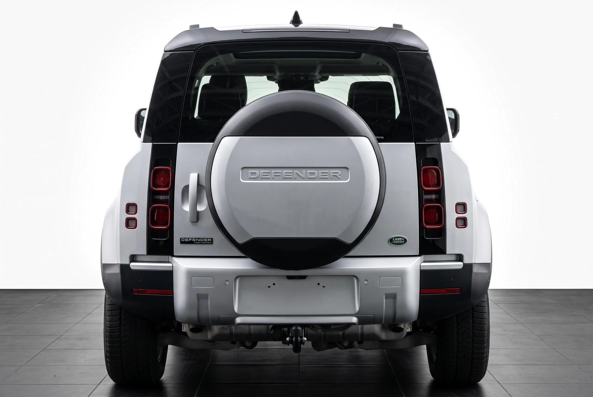 LAND ROVER Defender 110 P400 I6 First Edition 3.0 MHEV AT8 7 places • Véhicule suisse • Suspension pneumatique-image-2