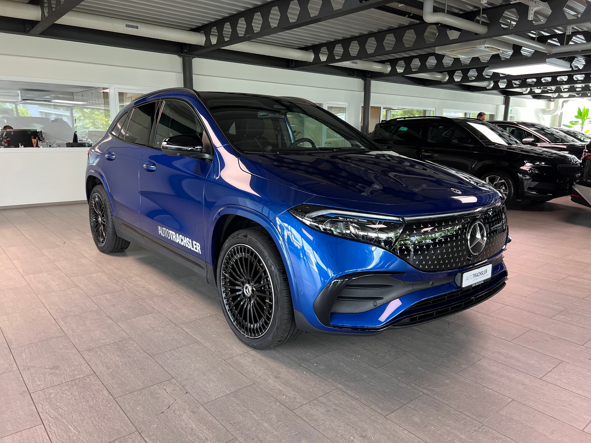MERCEDES-BENZ EQA 350 4Matic Swiss Star-image-2