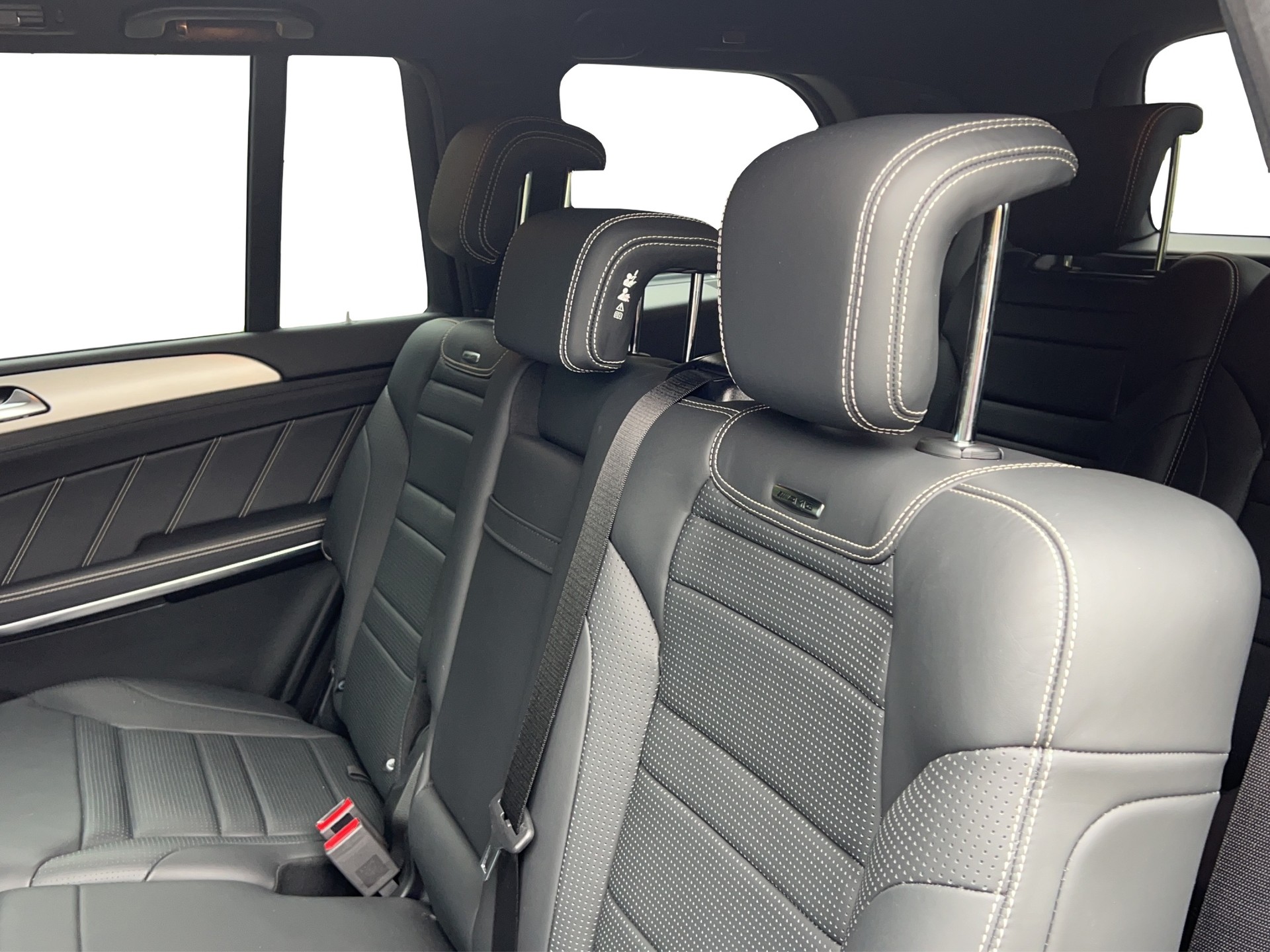 MERCEDES-BENZ GLS 63 AMG 4Matic Speedshift Plus 7G-Tronic-image-8