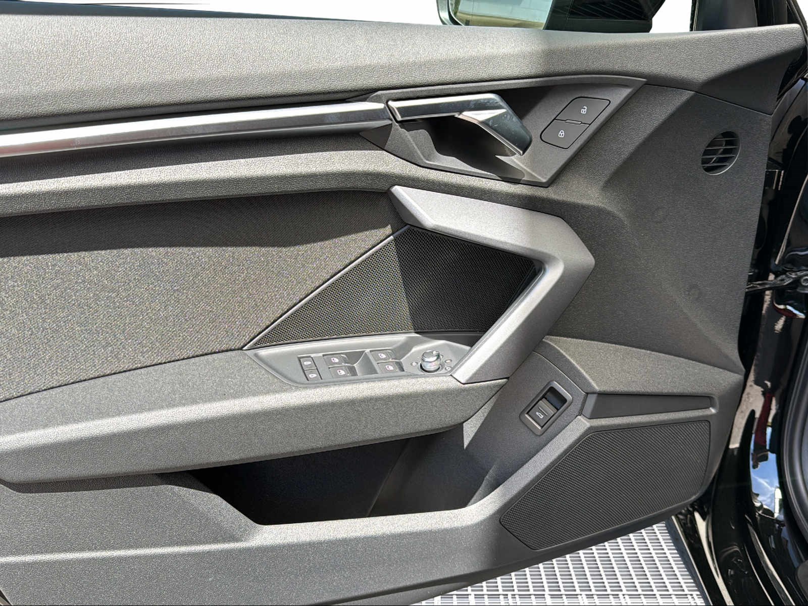 AUDI A3 Sportback 35 TFSI Attraction-image-13