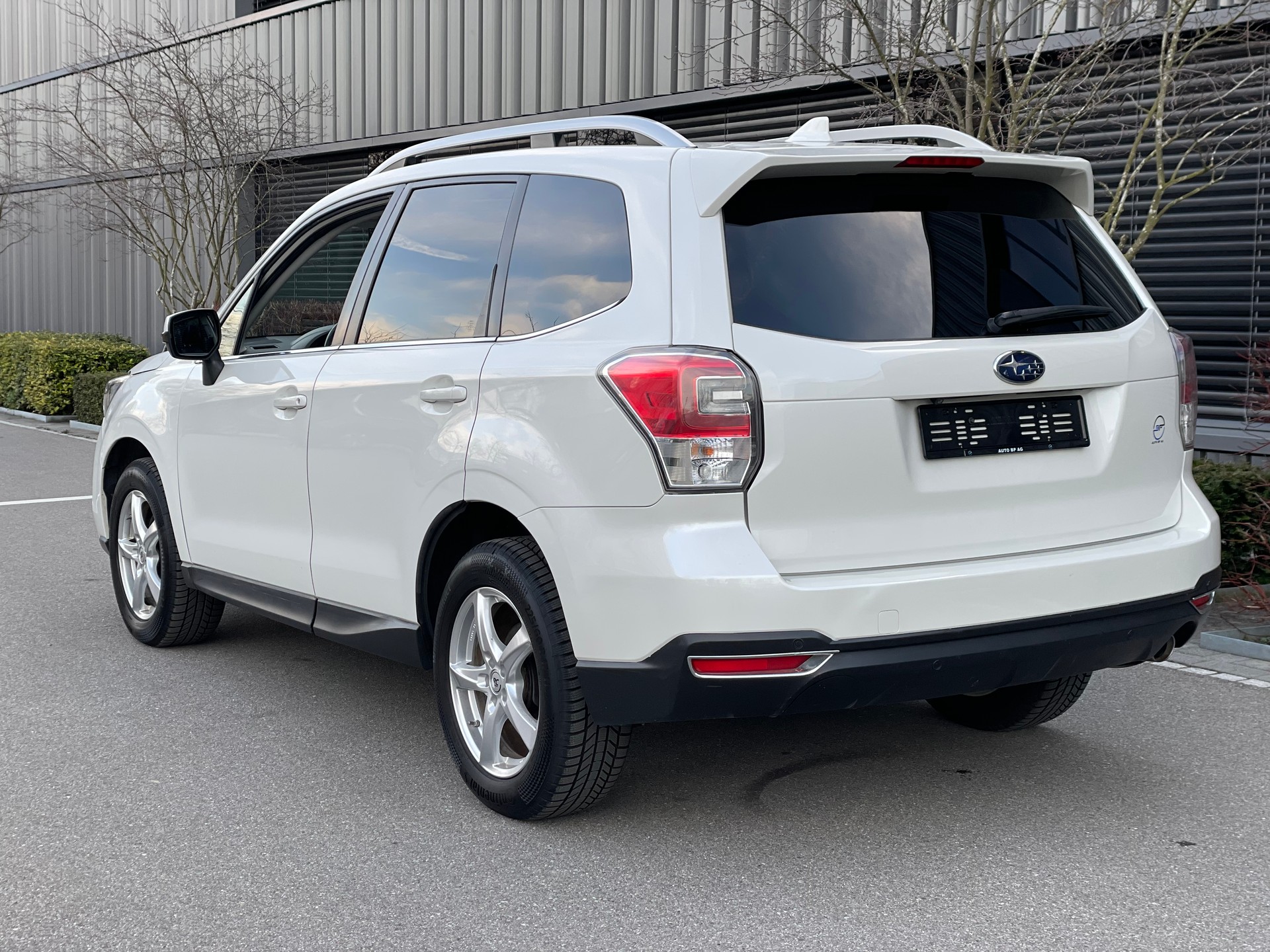 SUBARU Forester 2.0D Luxury Lineatronic-image-6