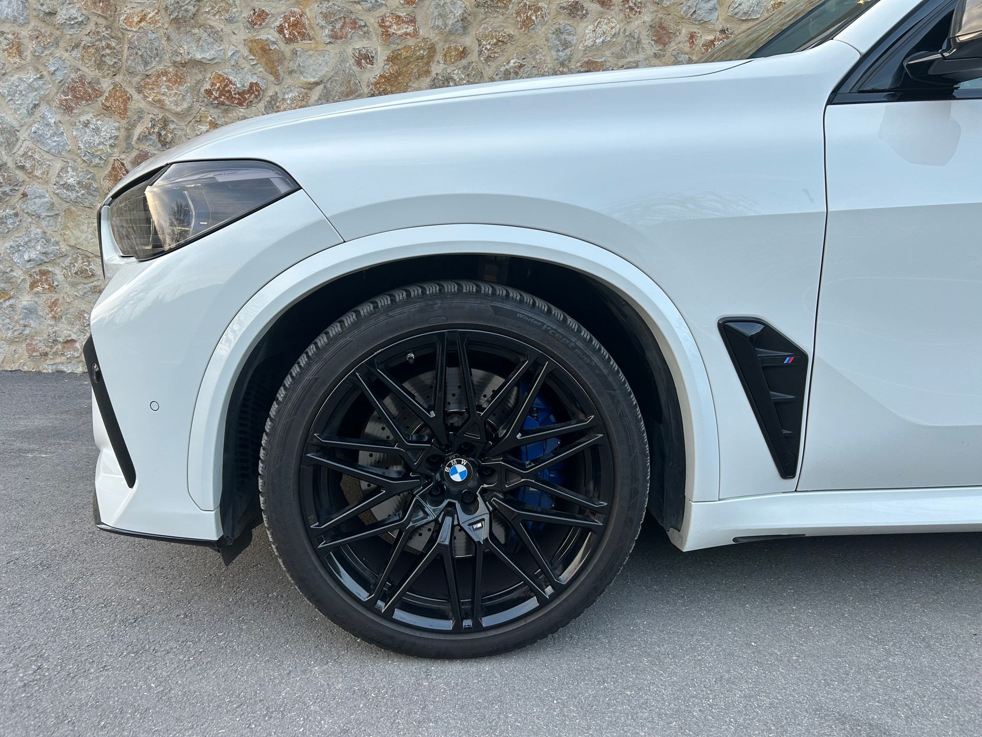 BMW X5M-image-4