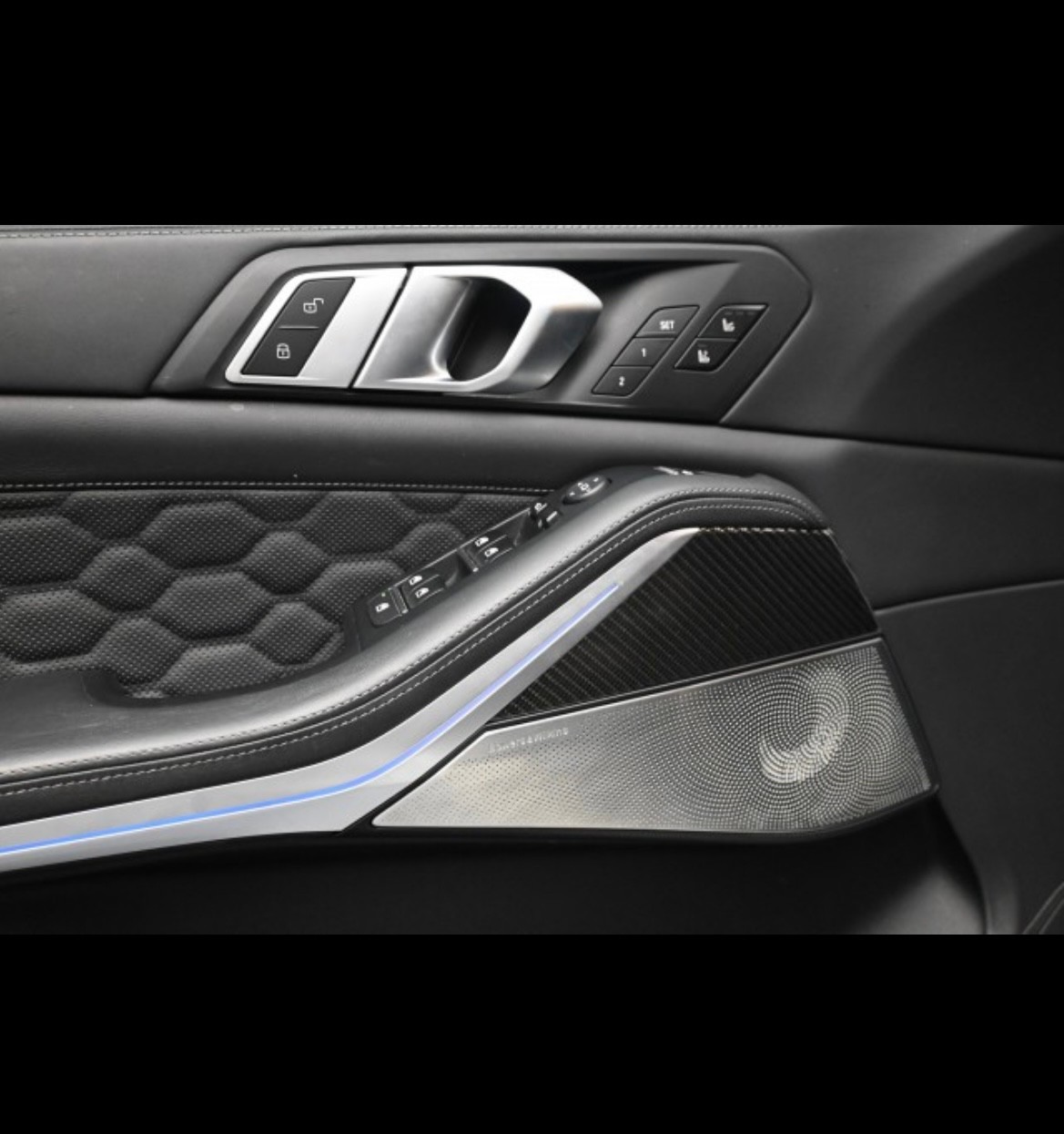 BMW X5M-image-15