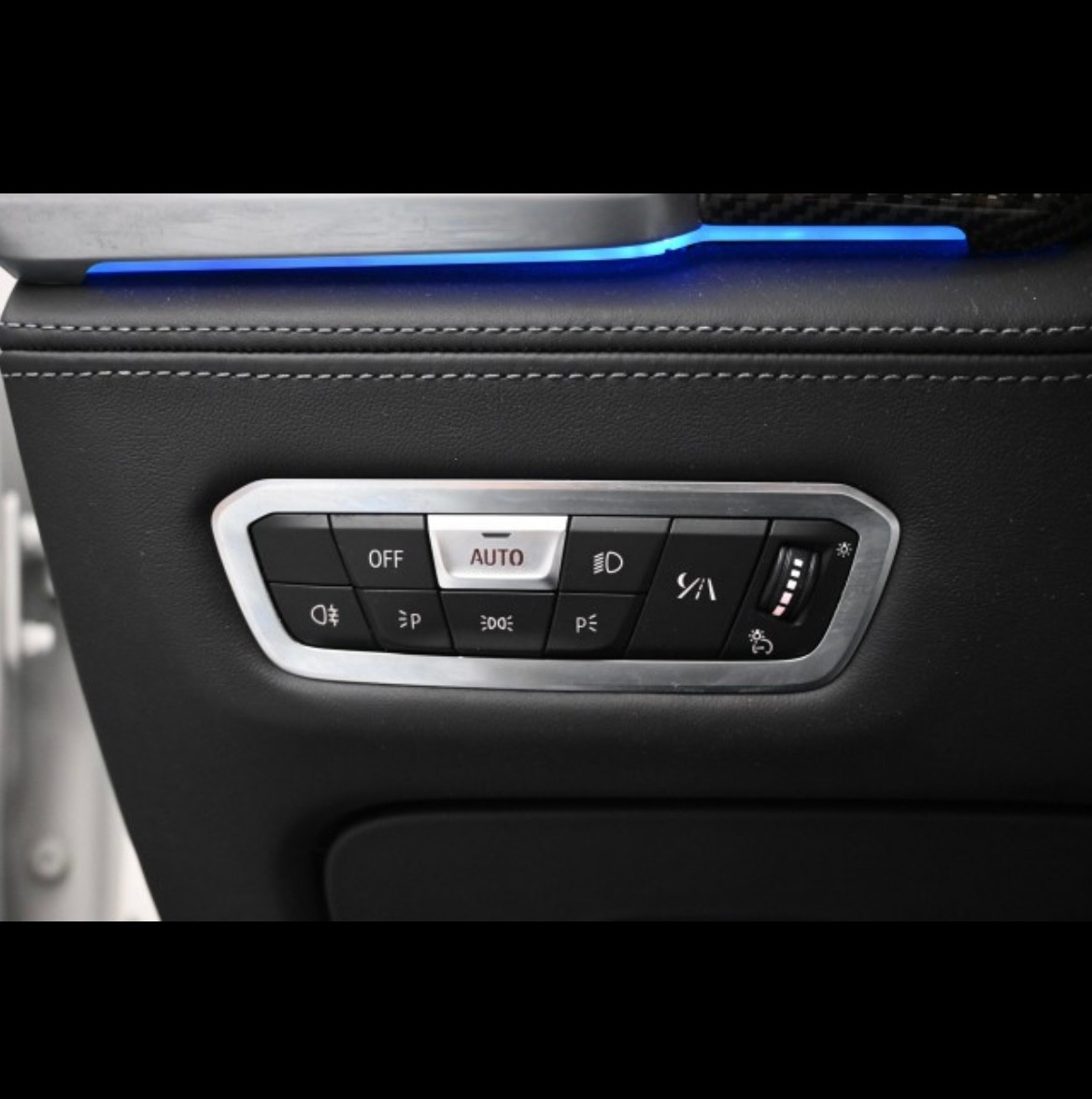BMW X5M-image-16