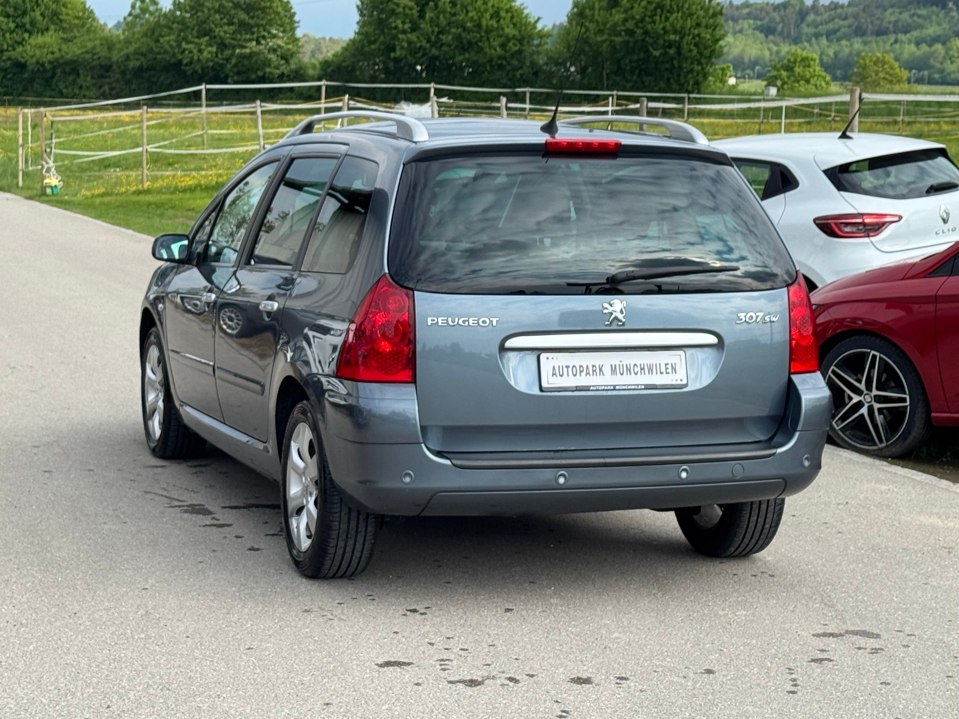 PEUGEOT 307 SW 2.0 HDI Platinum Edition-image-3