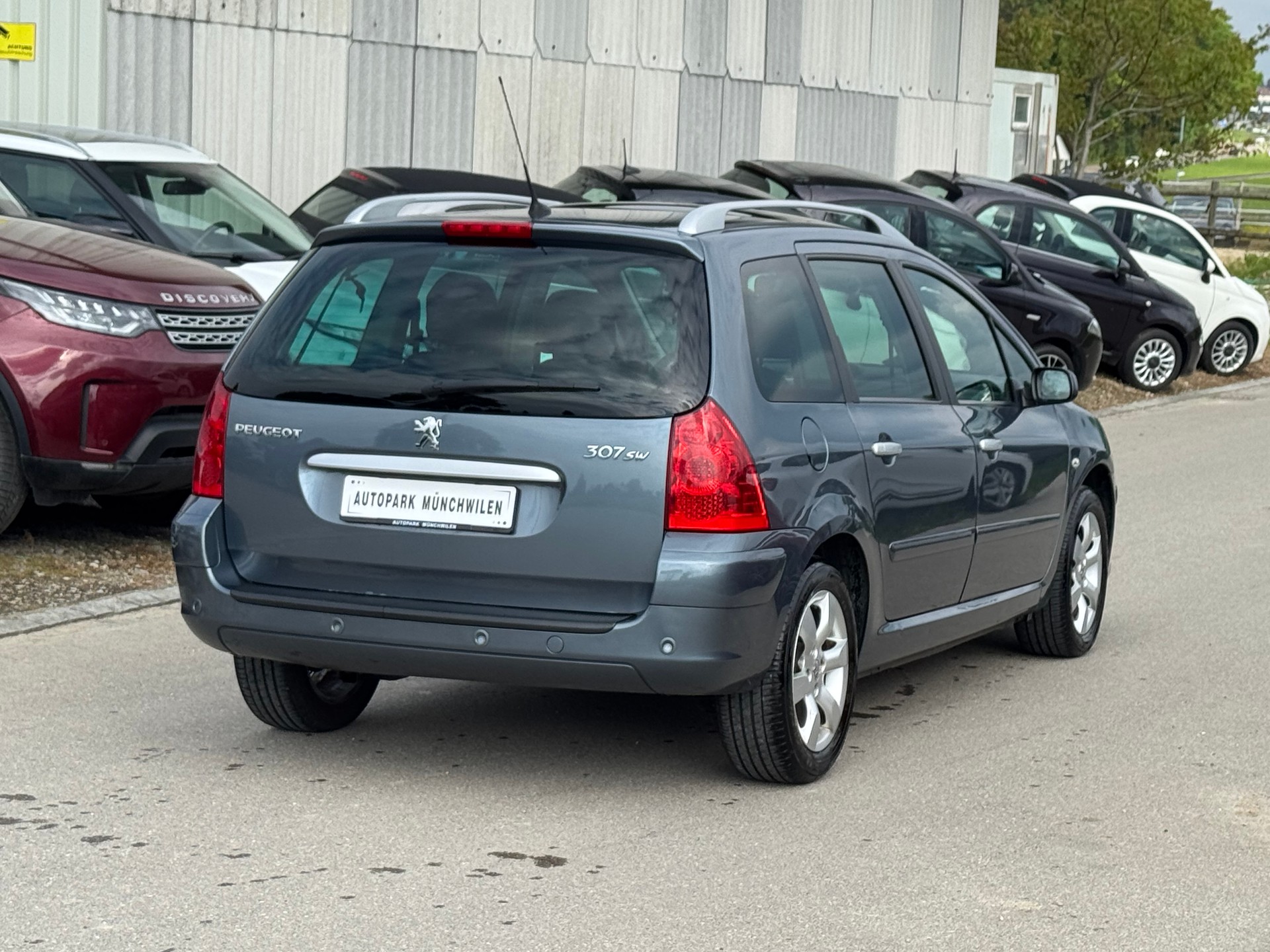 PEUGEOT 307 SW 2.0 HDI Platinum Edition-image-2