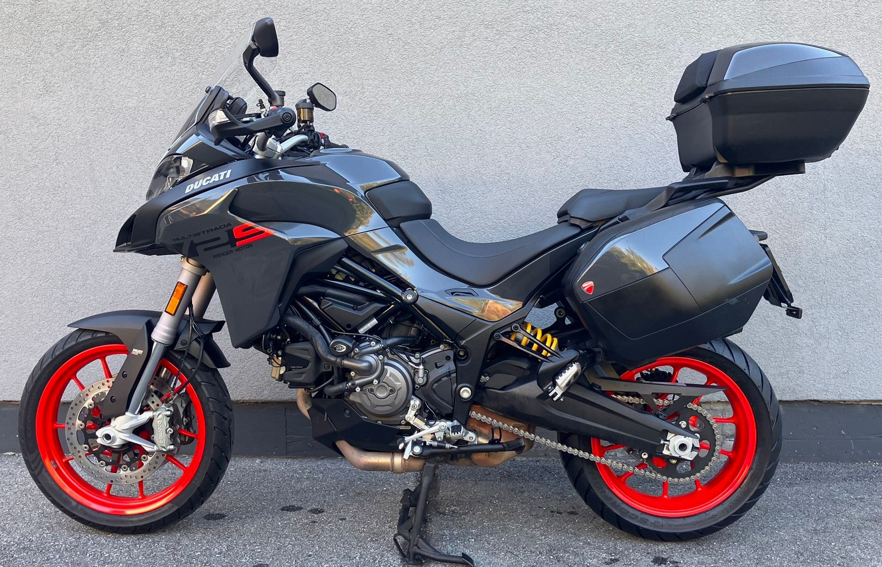 DUCATI Multistrada V2 S Touring-showroom-element-3