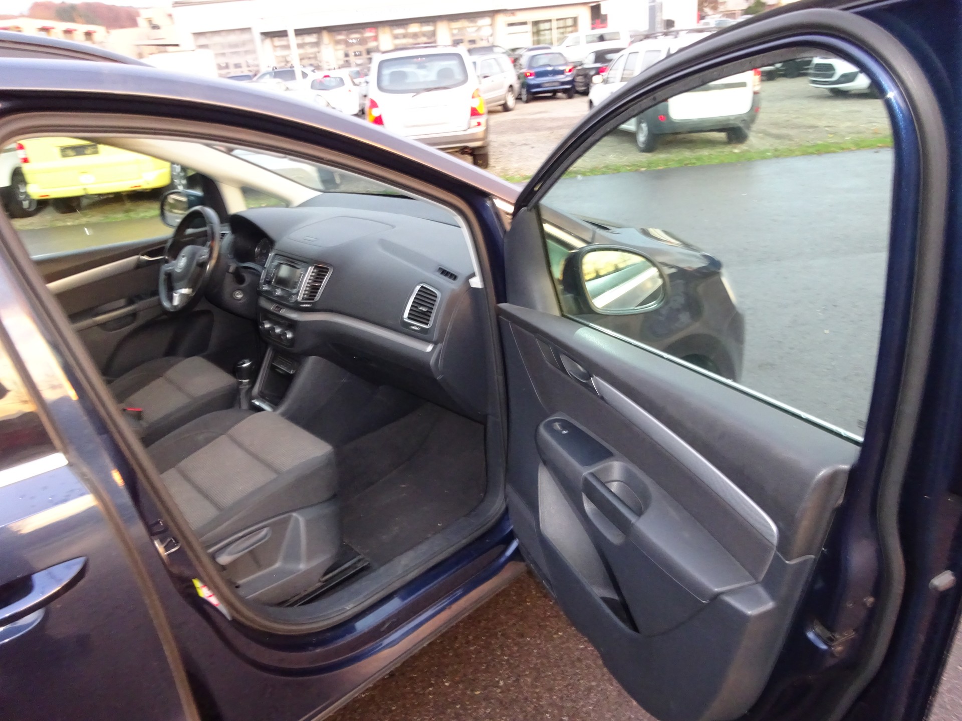 VW Sharan 2.0 TDI BMT Comfortline 4Motion-image-2