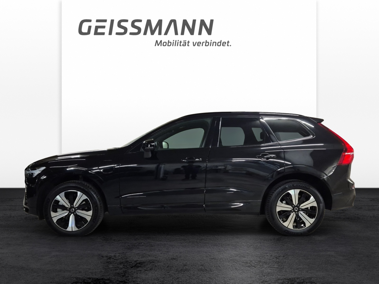 VOLVO XC60 2.0 T8 TE Plus Dark eAWD-image-2