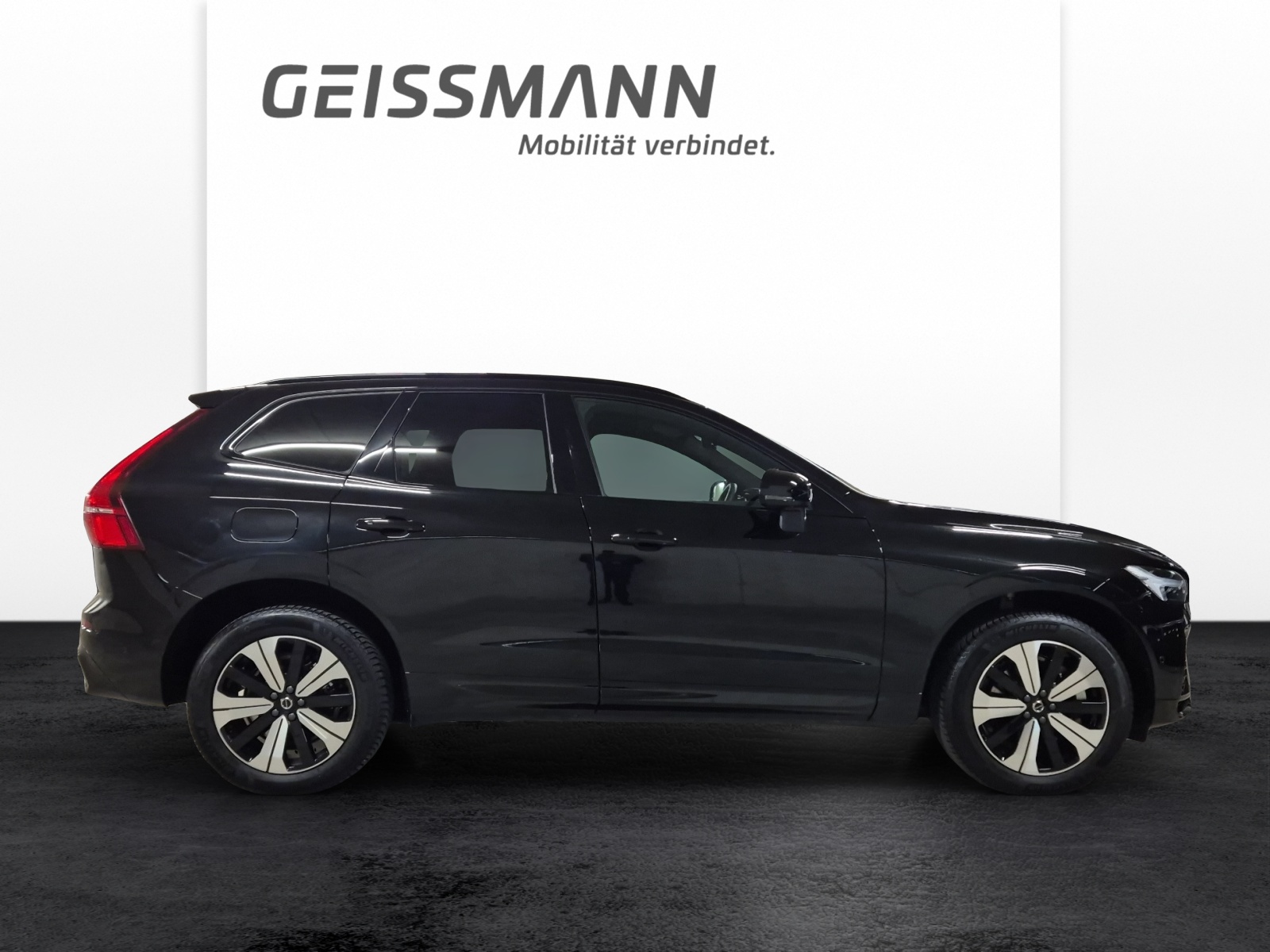 VOLVO XC60 2.0 T8 TE Plus Dark eAWD-image-3