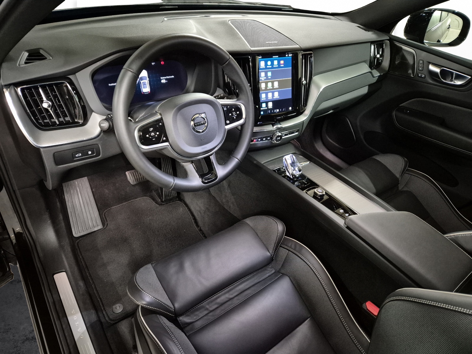 VOLVO XC60 2.0 T8 TE Plus Dark eAWD-image-8