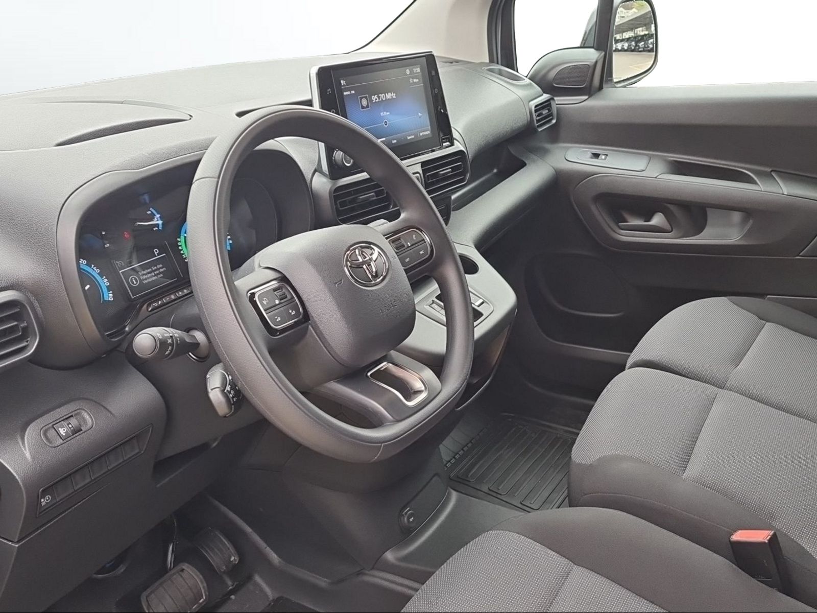 TOYOTA Proace City Van EV 50 kWh Active Medium-image-6
