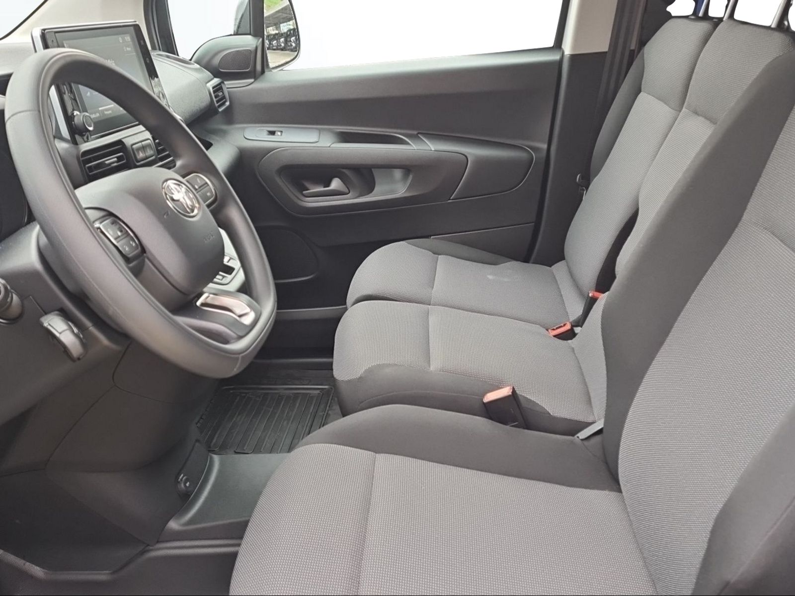 TOYOTA Proace City Van EV 50 kWh Active Medium-image-7