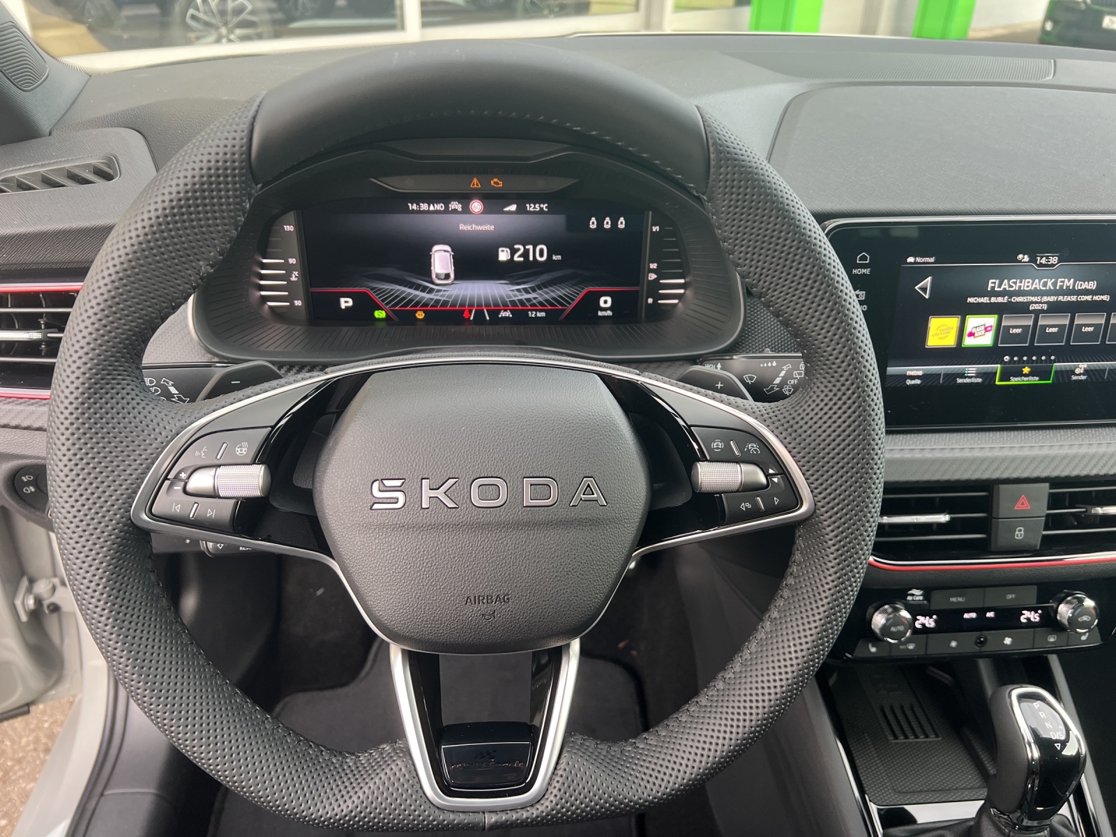 SKODA Scala 1.5 TSI Monte Carlo DSG-image-6